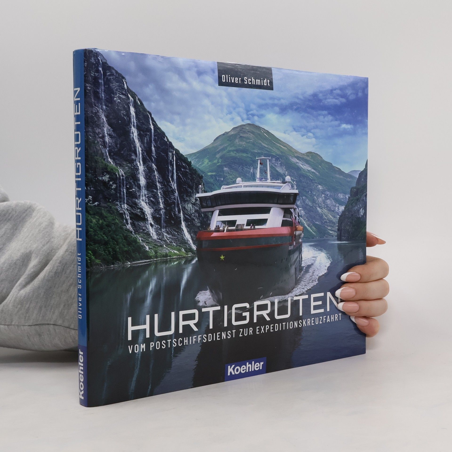 Oliver Schmidt Hurtigruten