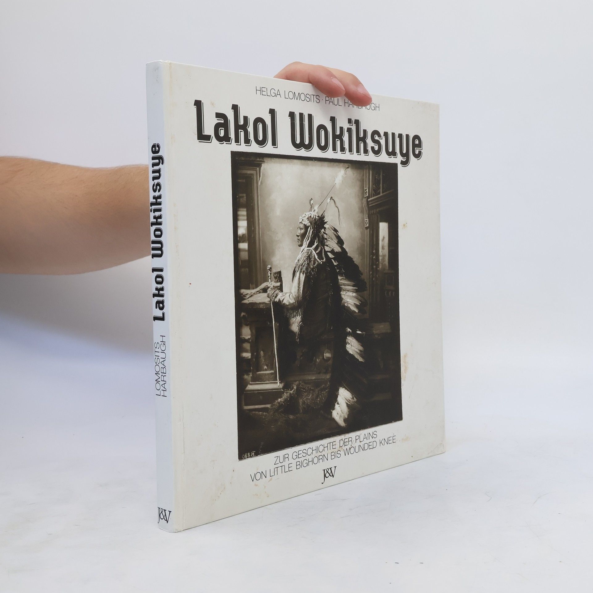 Helga Lomosits Lakol Wokiksuye