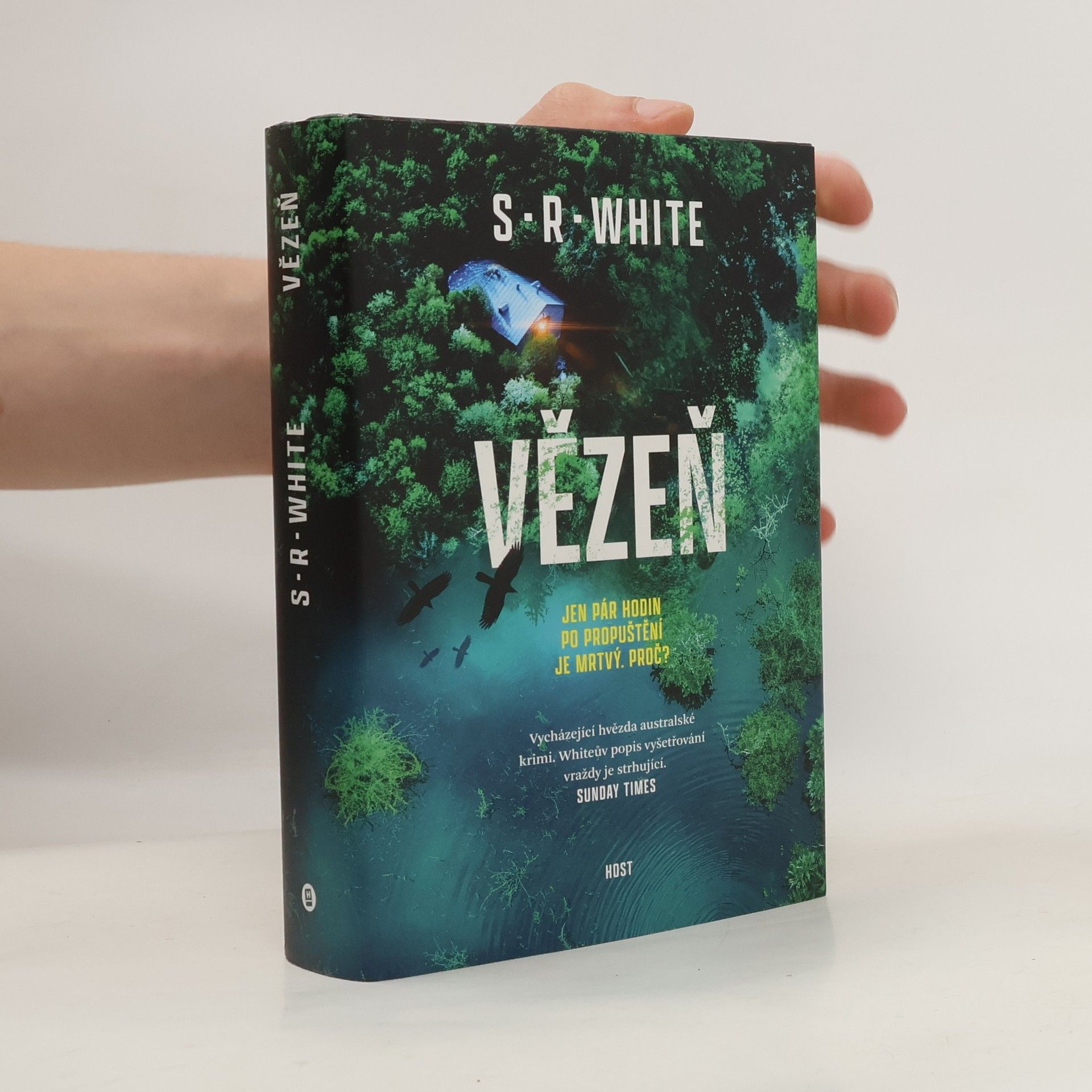 S. R. White Vězeň