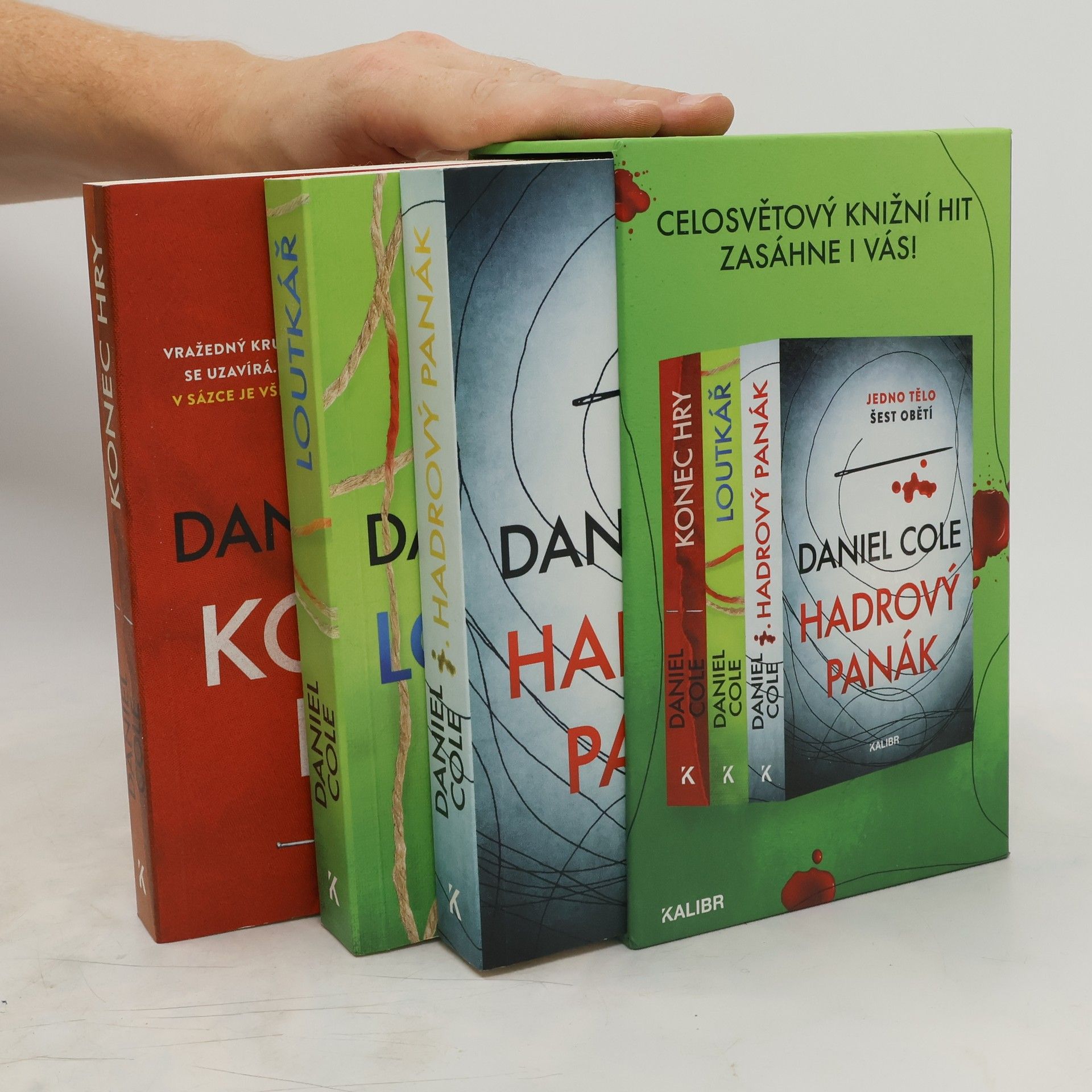 Daniel Cole Hadrový panák 1-3