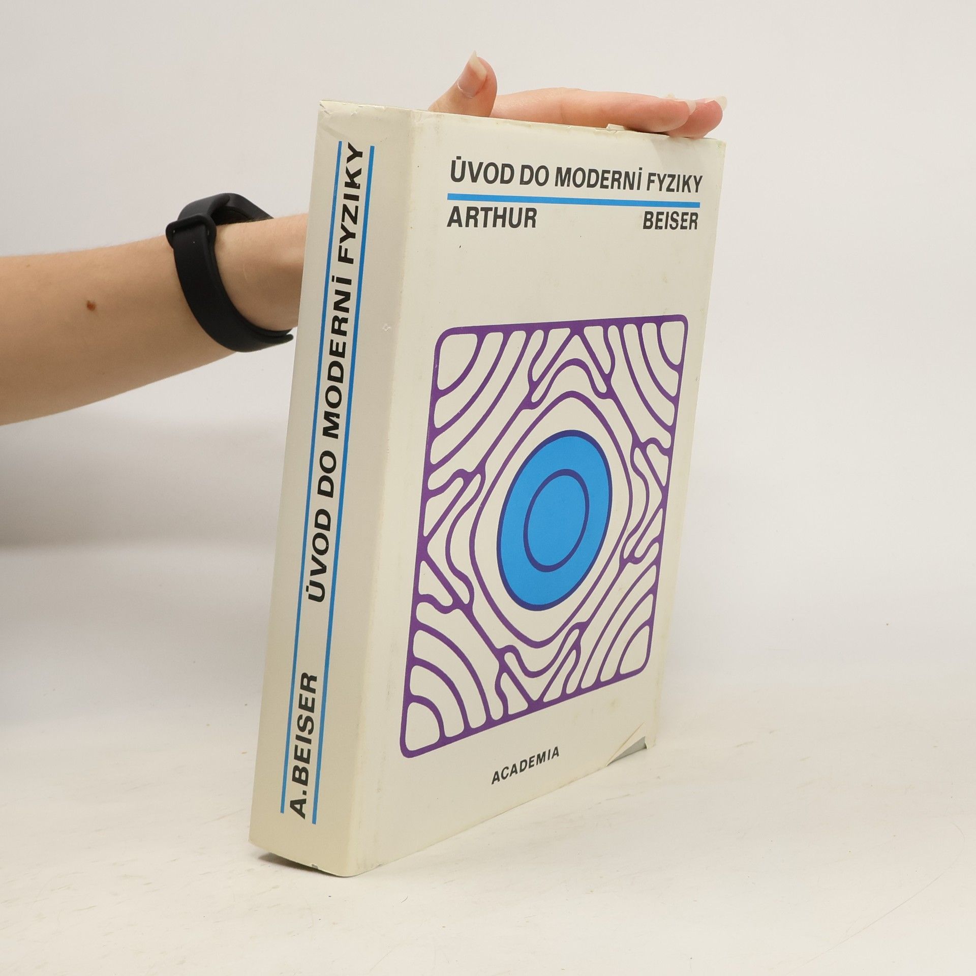 Arthur Beiser Úvod do moderní fyziky
