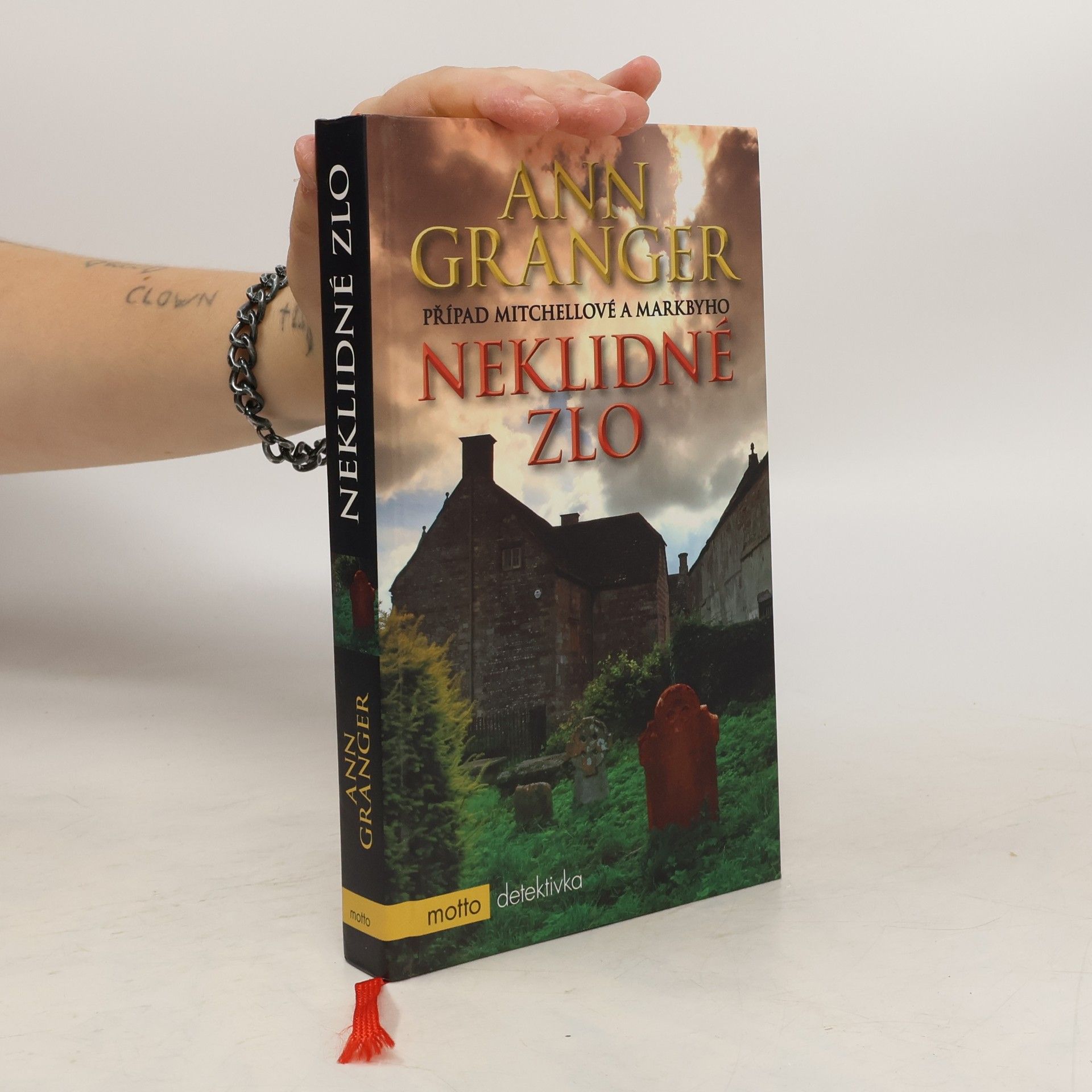 Ann Granger Neklidné zlo