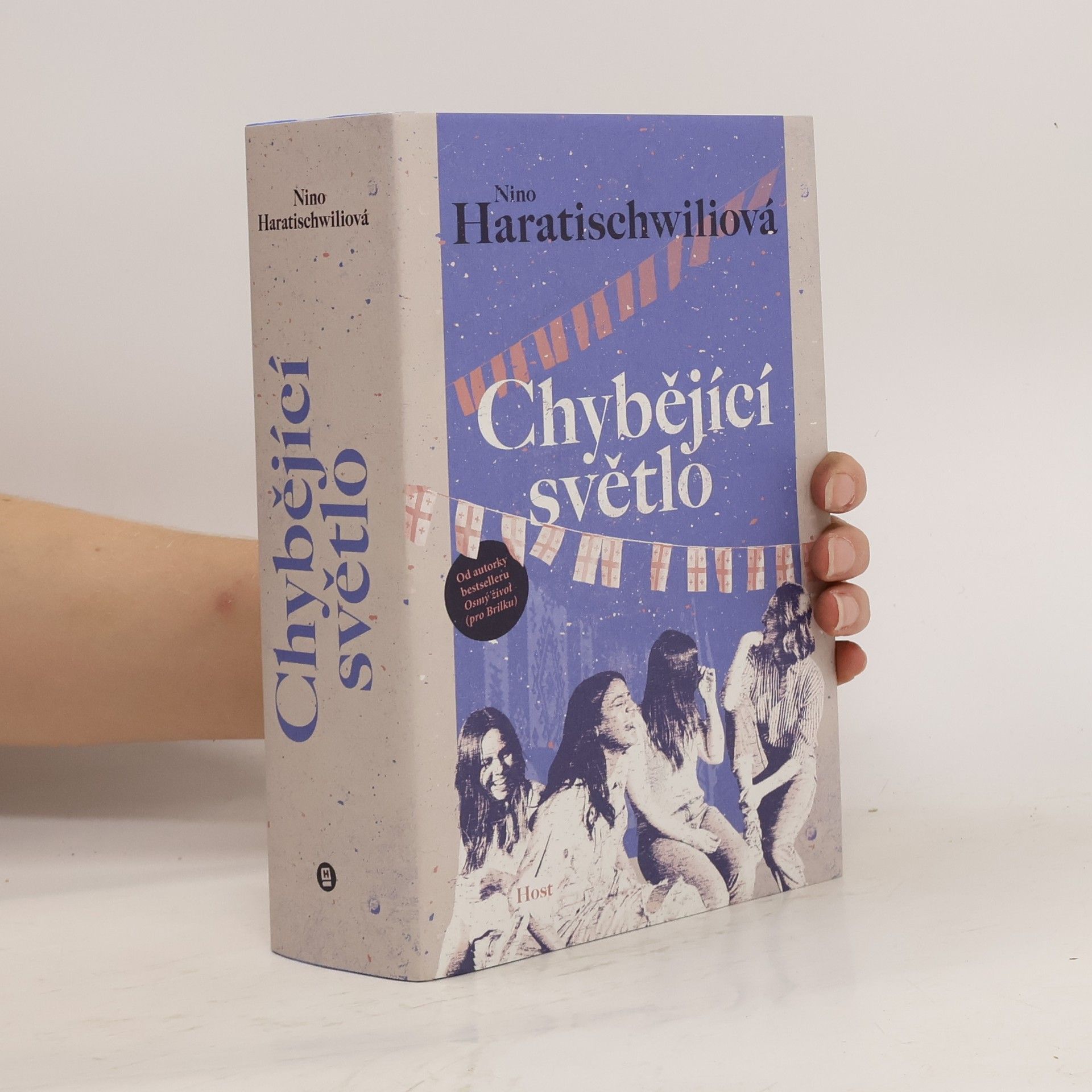Nino Haratischwili Chybějící světlo