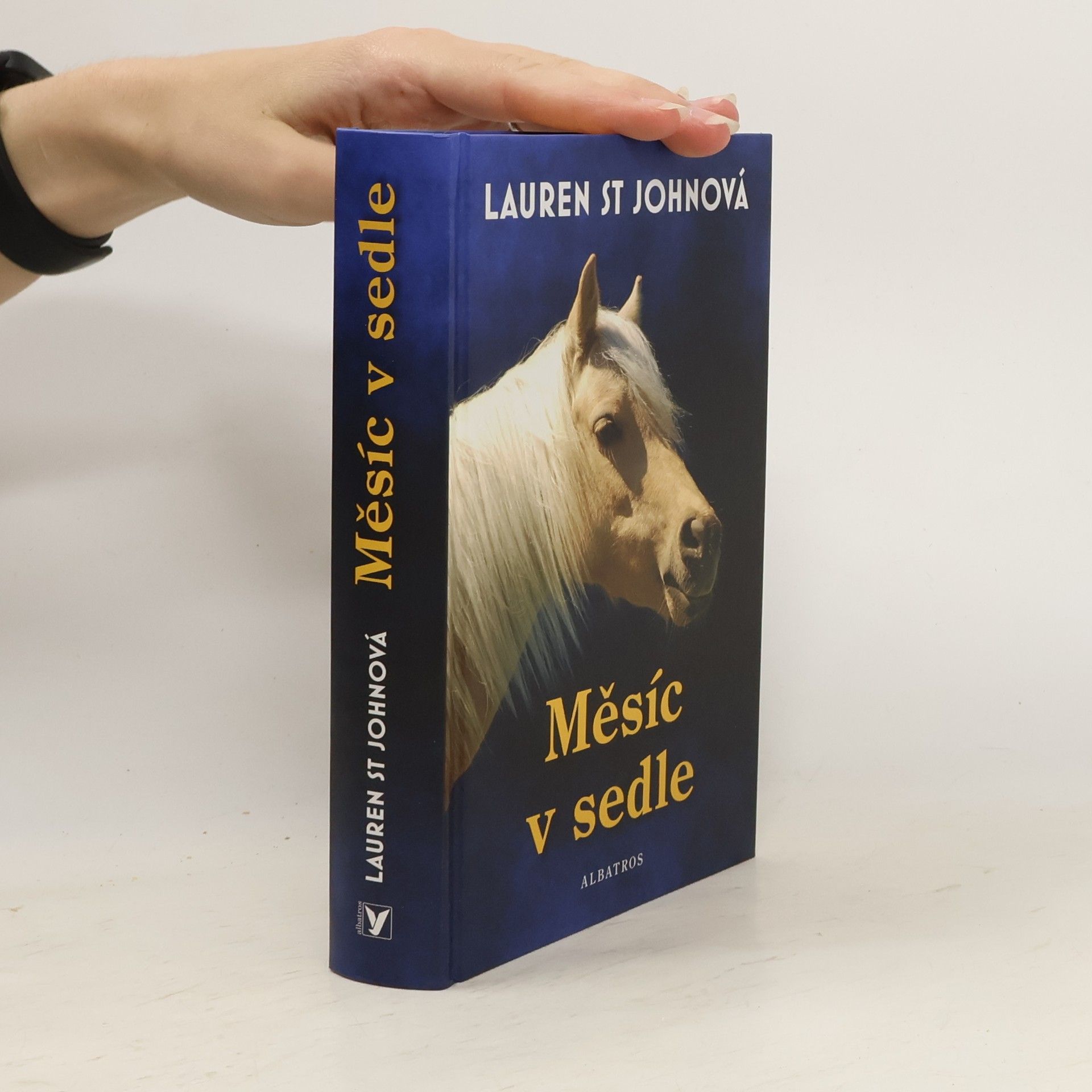 Lauren St. John Měsíc v sedle