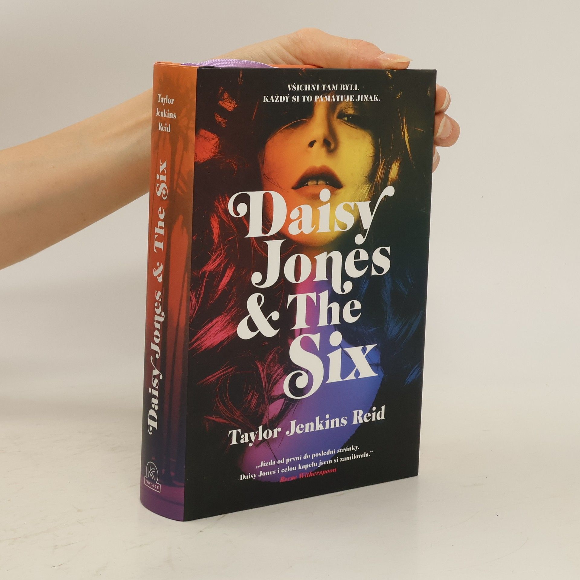 Taylor Jenkins Reid Daisy Jones & The Six