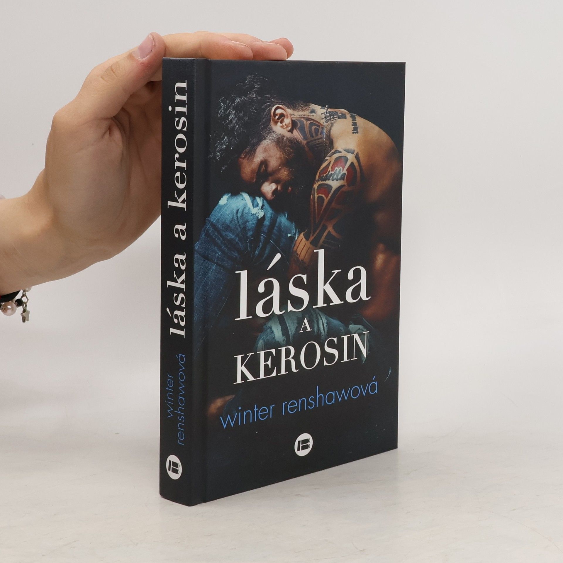 Winter Renshaw Láska a kerosin