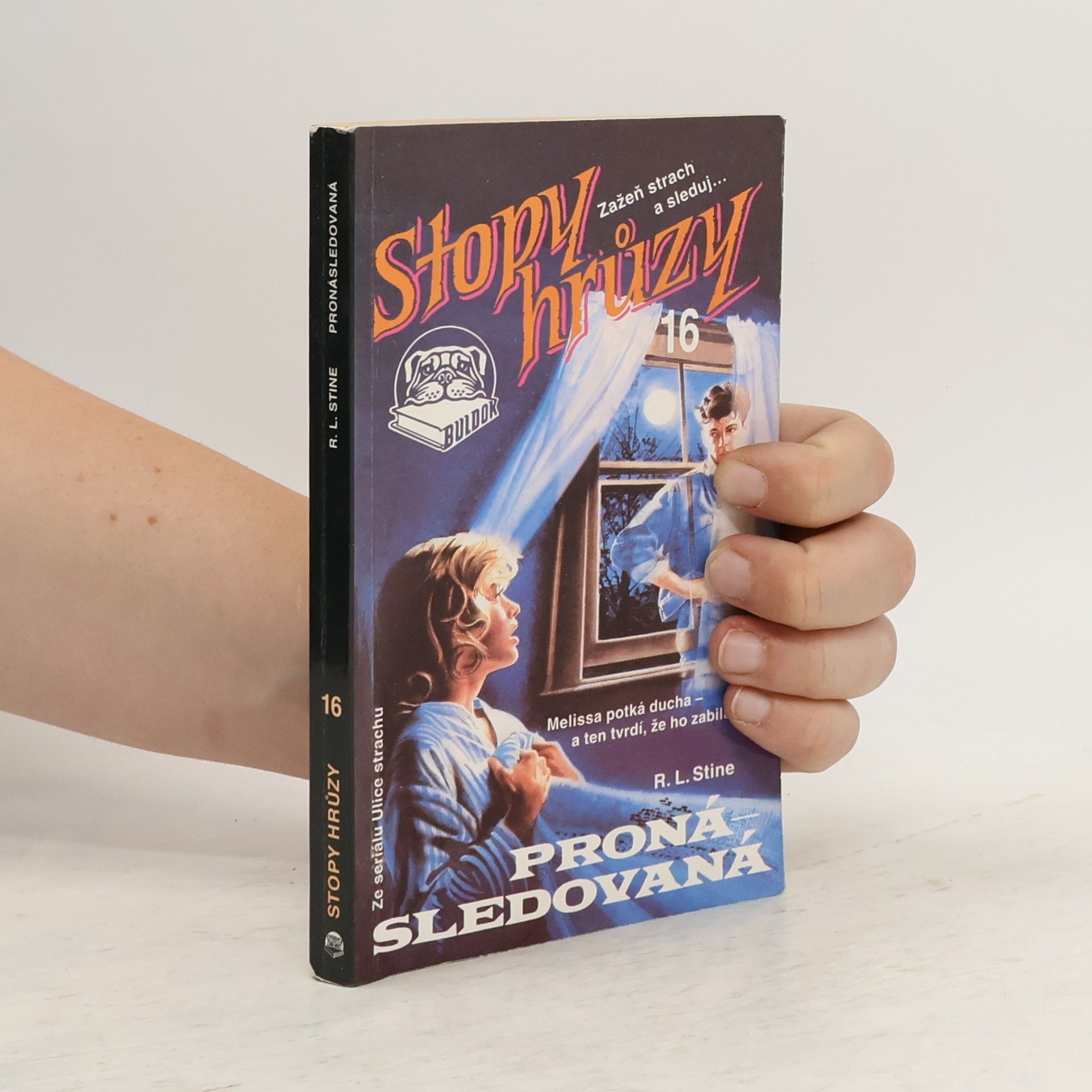 R. L. Stine Pronásledovaná. Stopy hrůzy 16