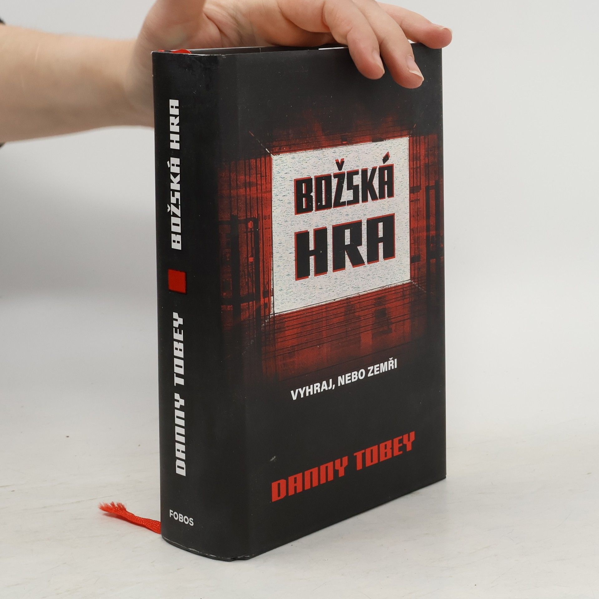 Danny Tobey Božská hra