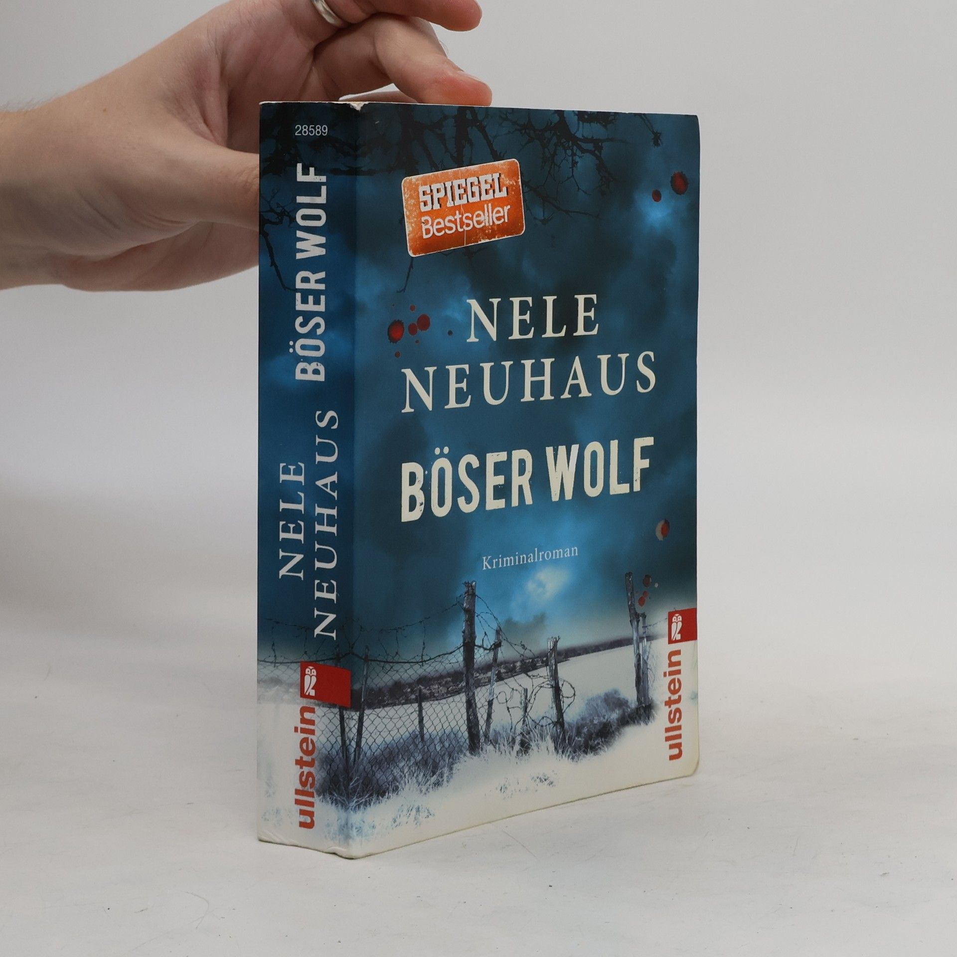 Cornelia Löwenberg Böser Wolf : Kriminalroman