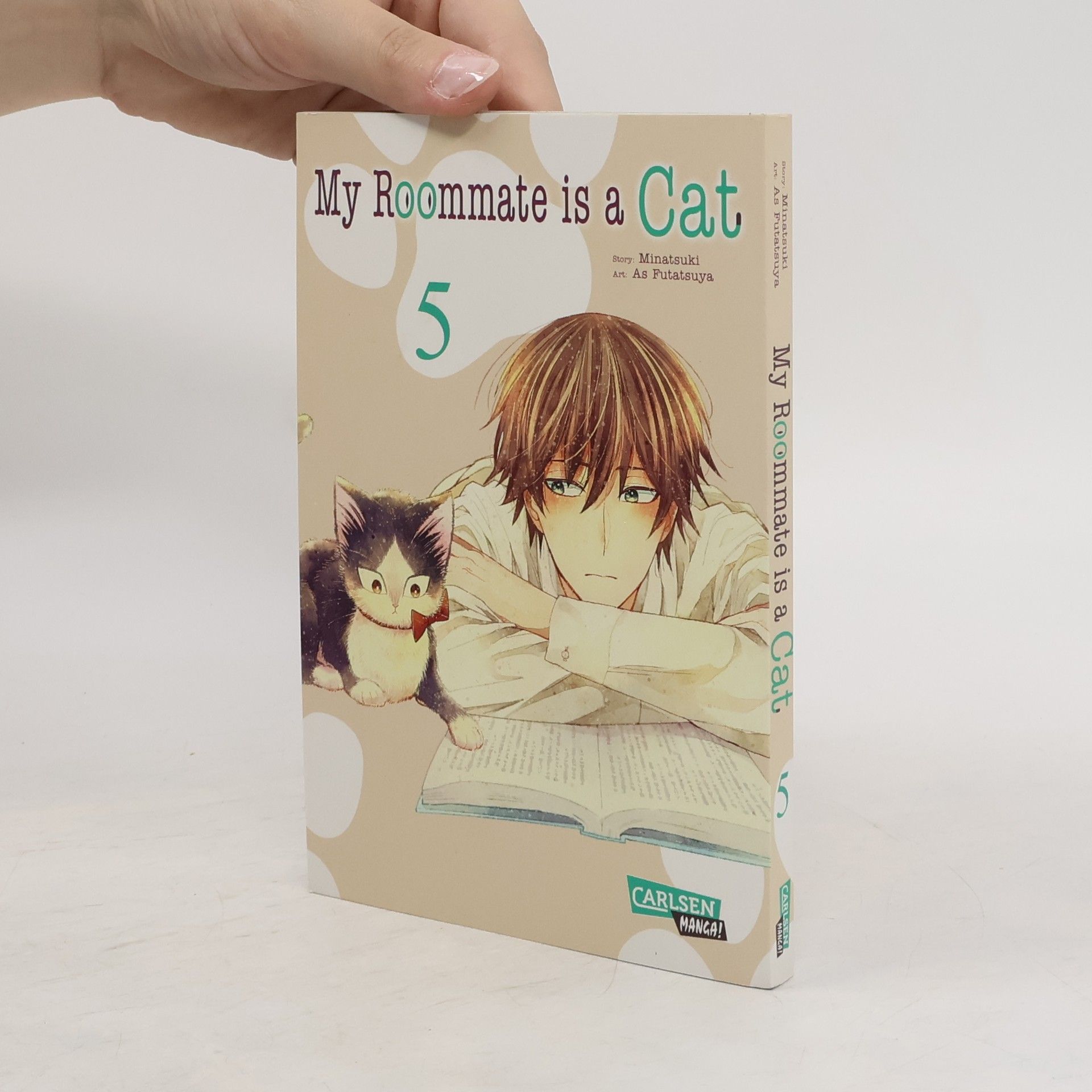 Tsunami Minatsuki My Roommate is a Cat 5