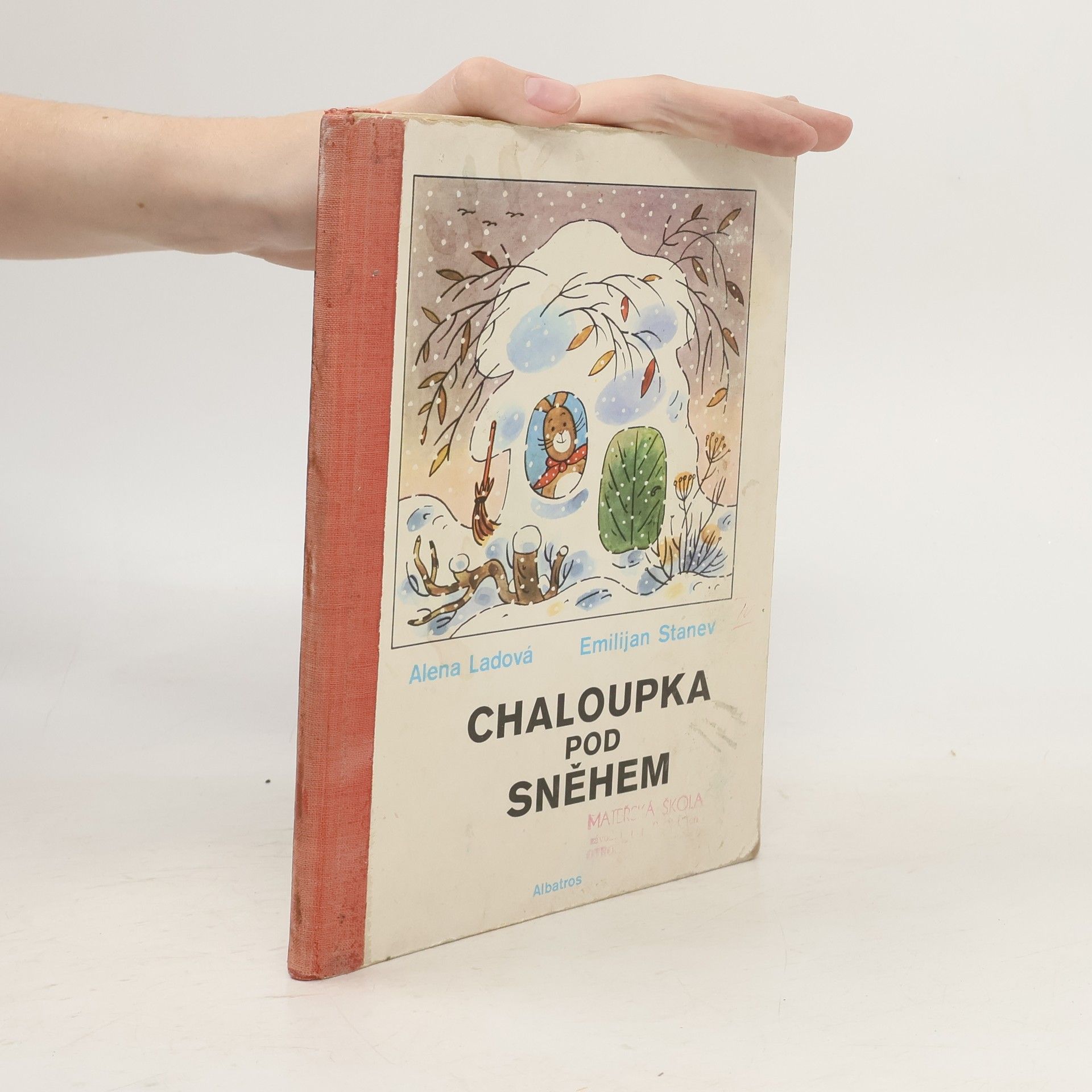 Emilijan Stanev Chaloupka pod sněhem
