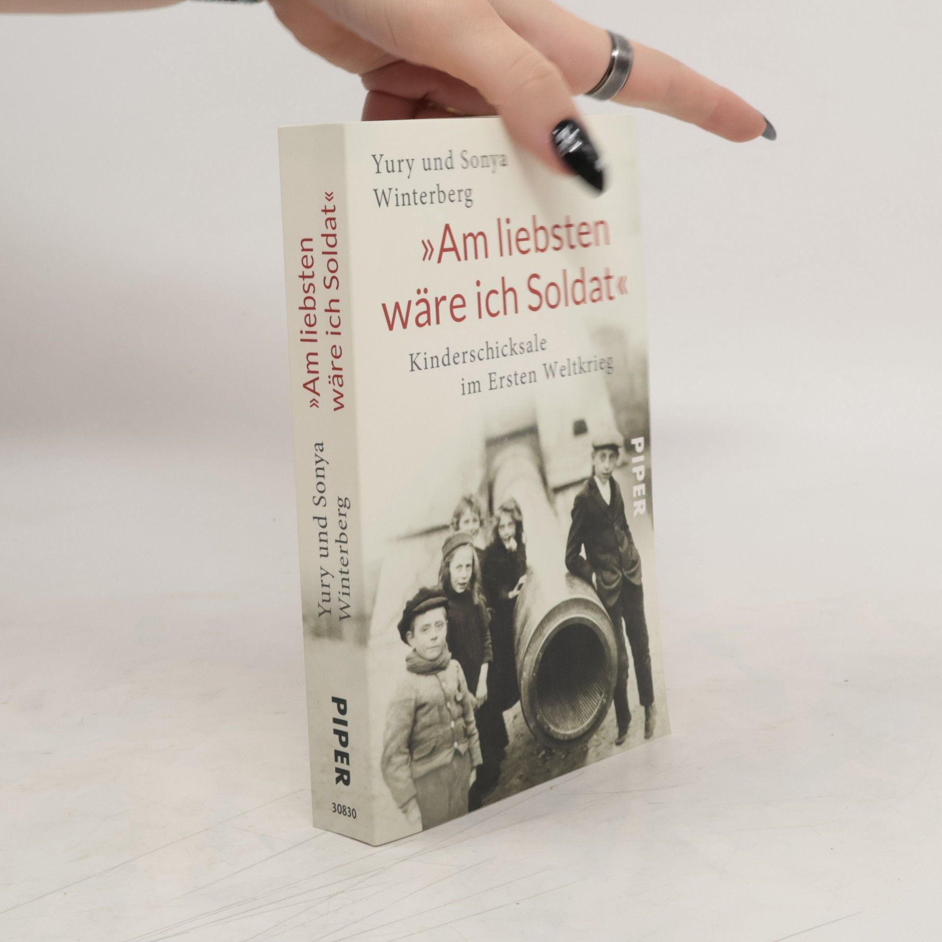 Yury Winterberg "Am liebsten wäre ich Soldat"