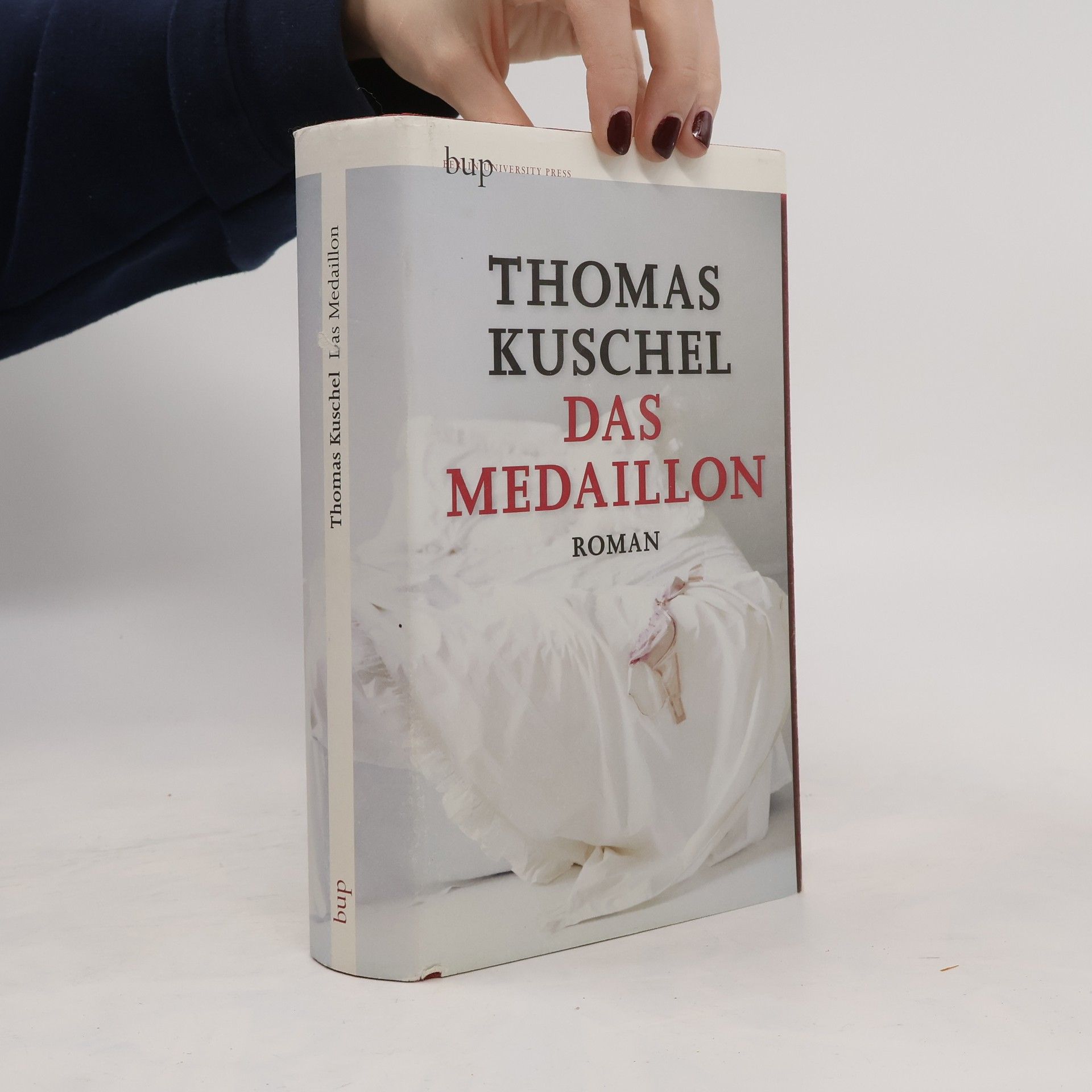 Thomas Kuschel Das Medaillon