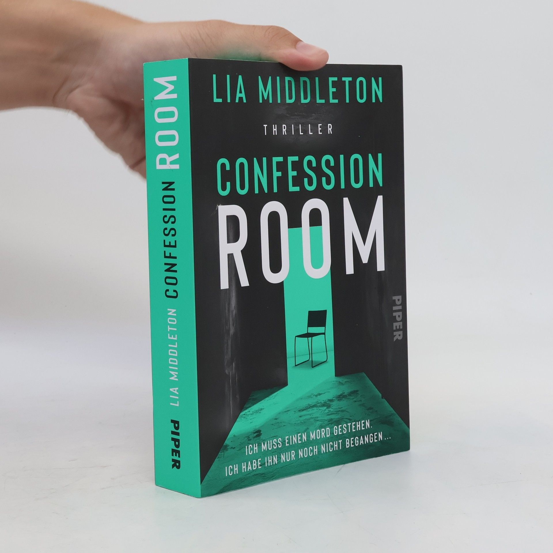 Lia Middleton Confession Room