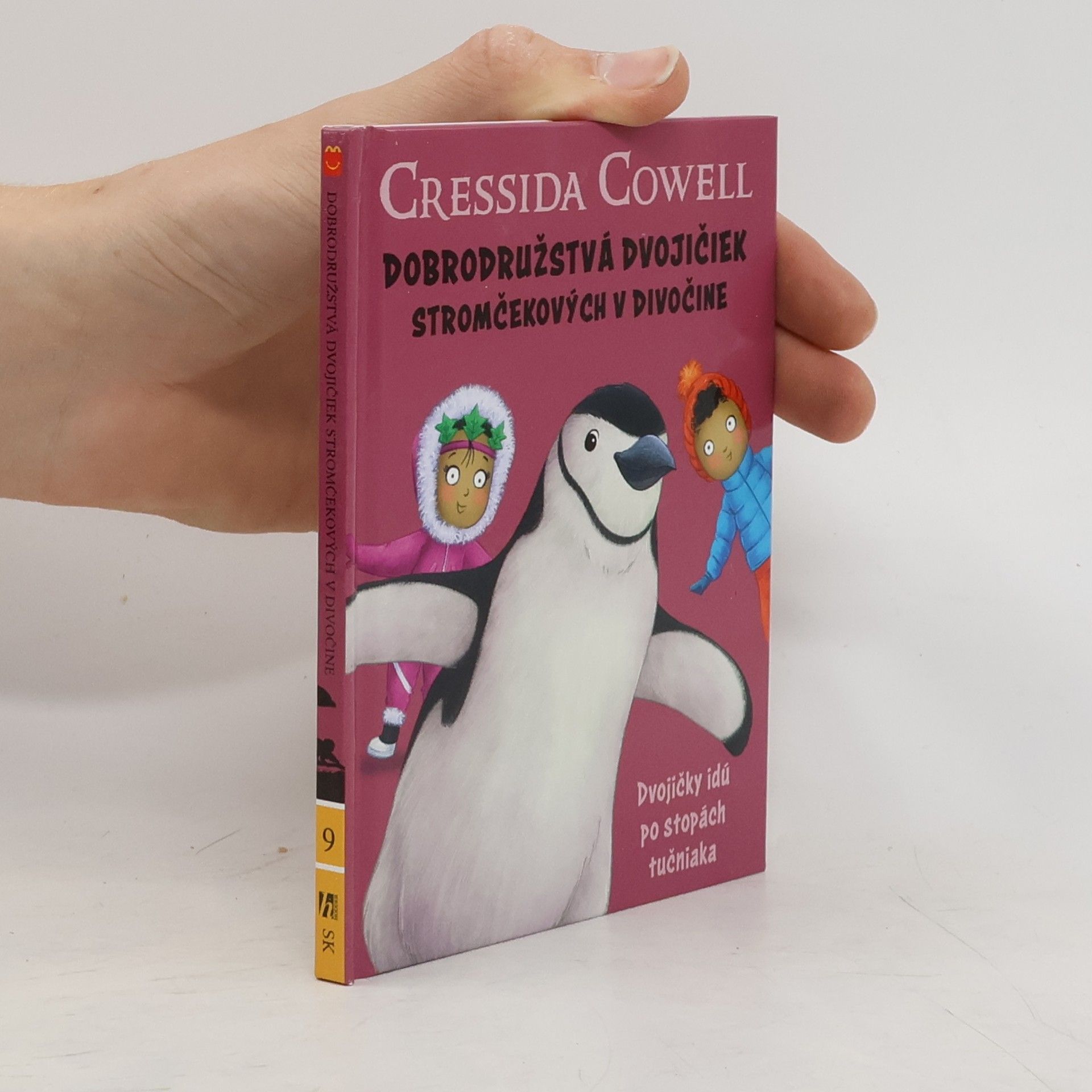 Cressida Cowell Dobrodružstvá dvojičiek stromčekových v divočine. Dvojičky idú po stopách tučniaka