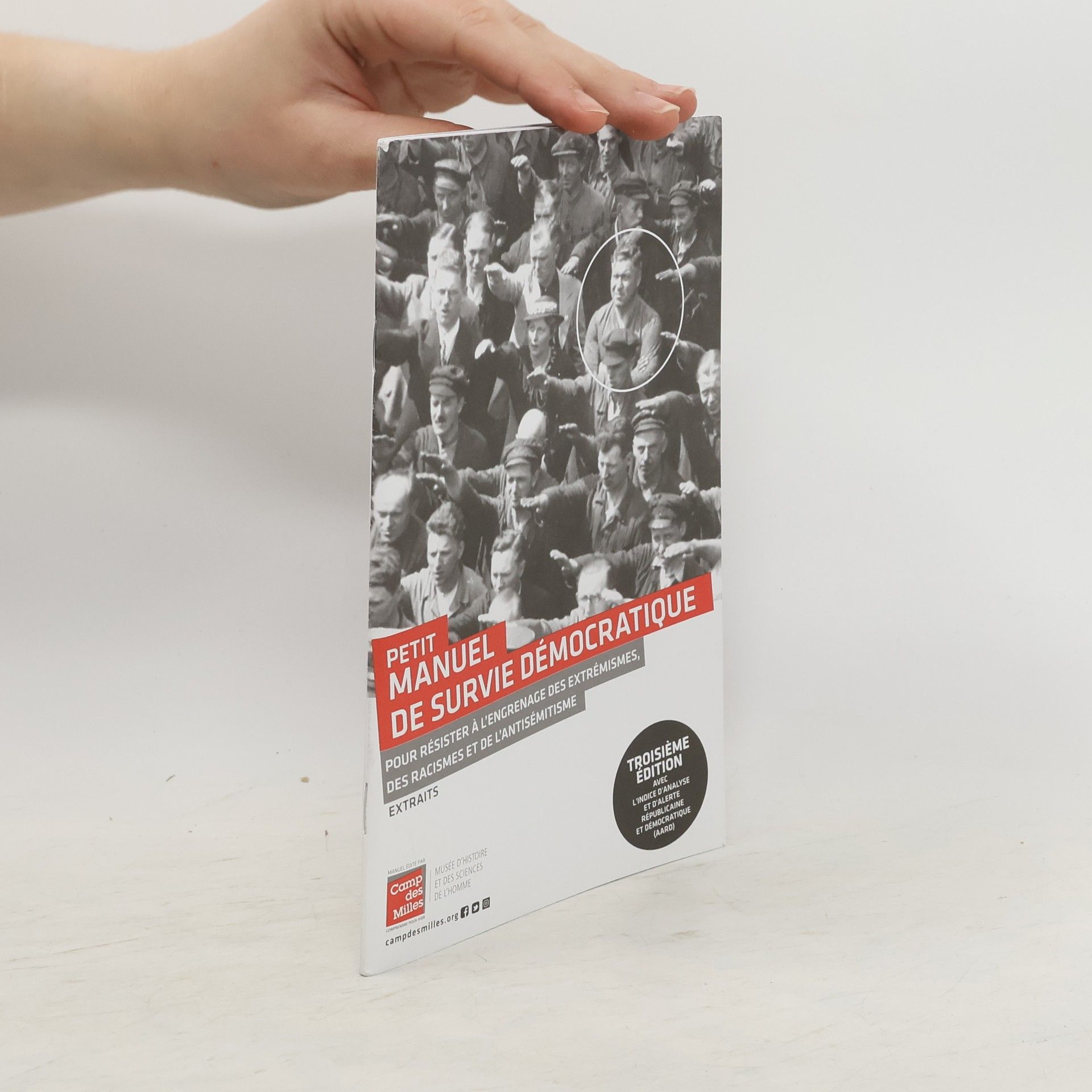 Autores varios Petit manuel de survie démocratique