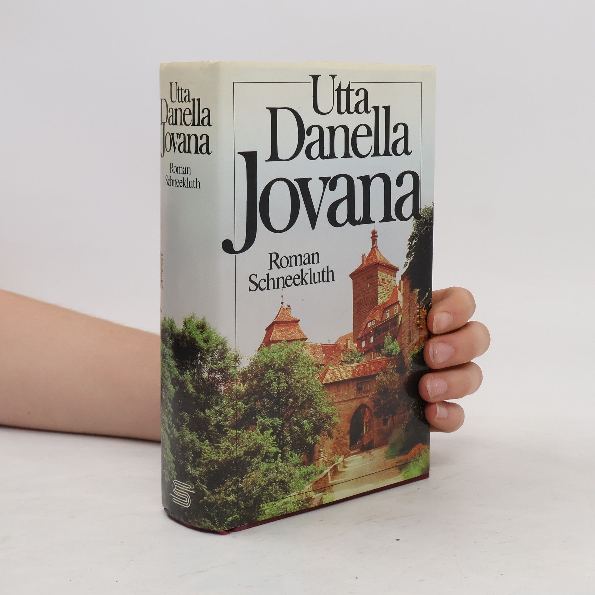 Utta Danella Jovana