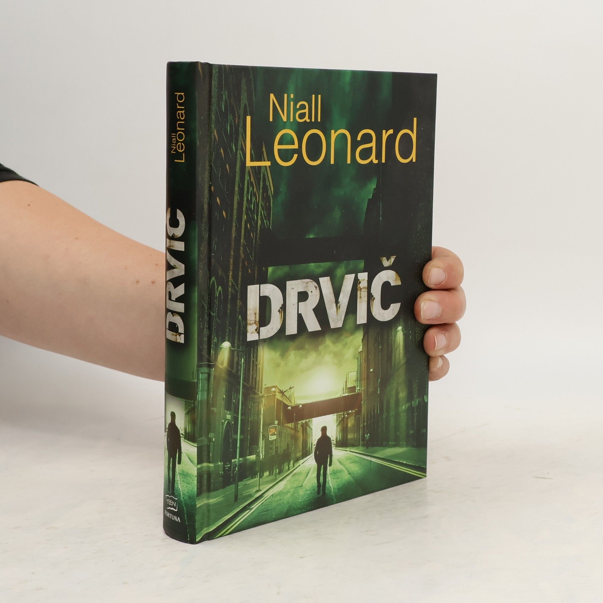 Niall Leonard Drvič