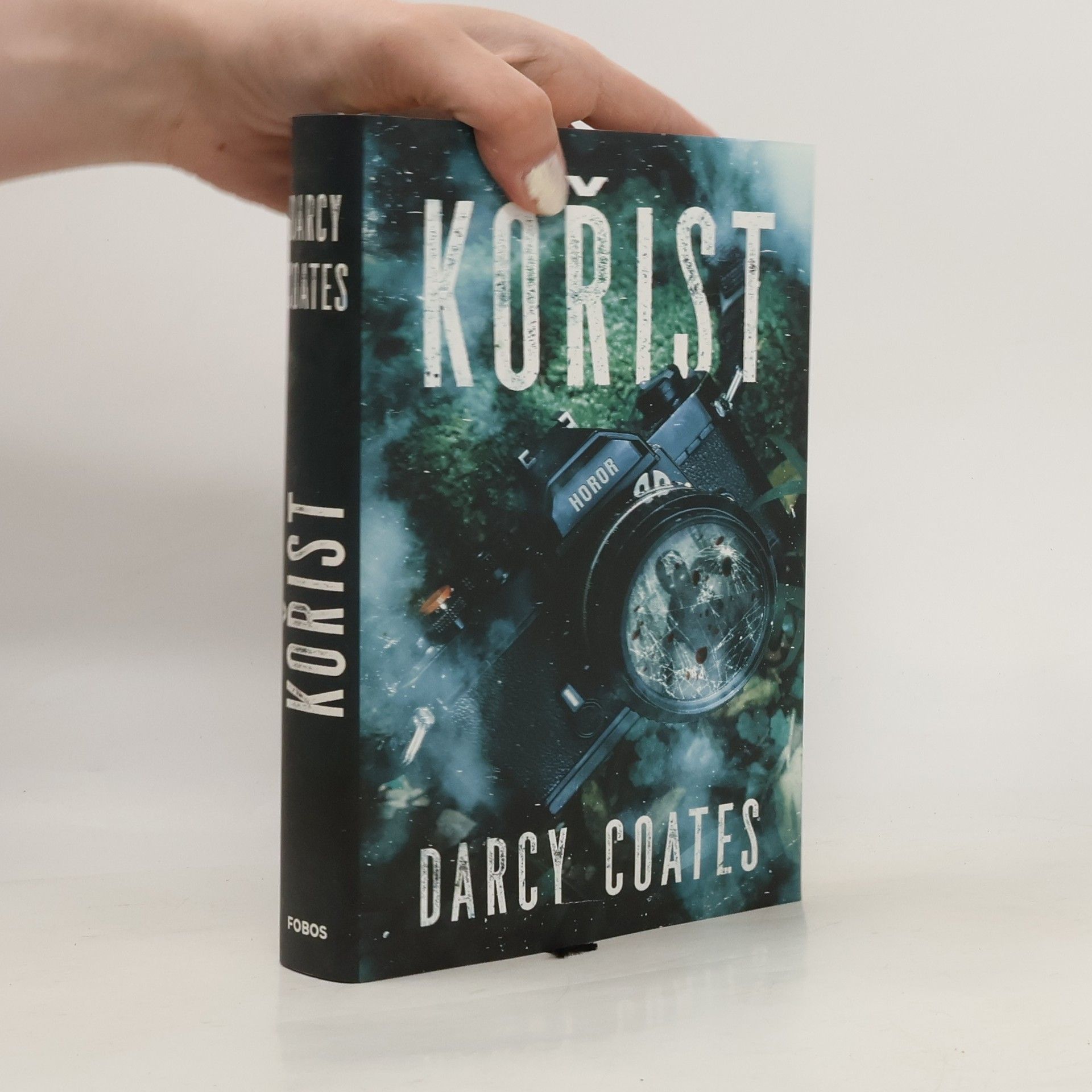 Darcy Coates Kořist