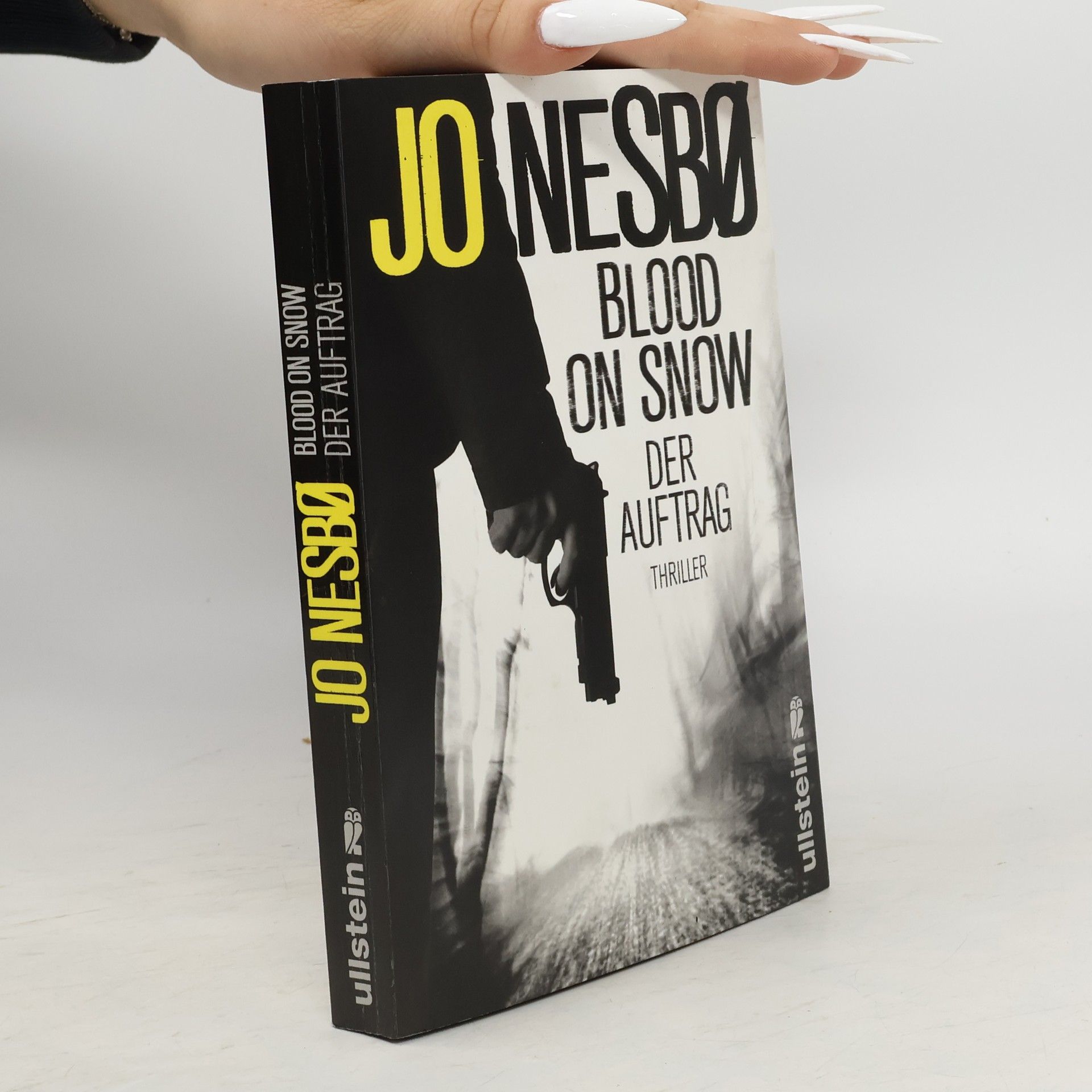 Jo Nesbø Blood on Snow. Der Auftrag