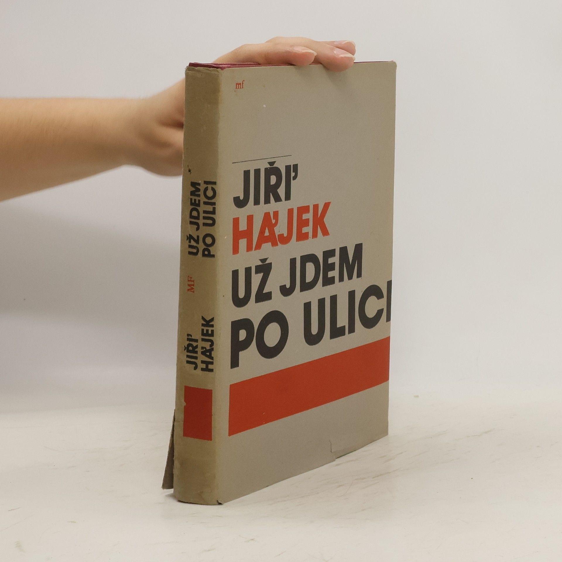 Jiří Hájek Už jdem po ulici
