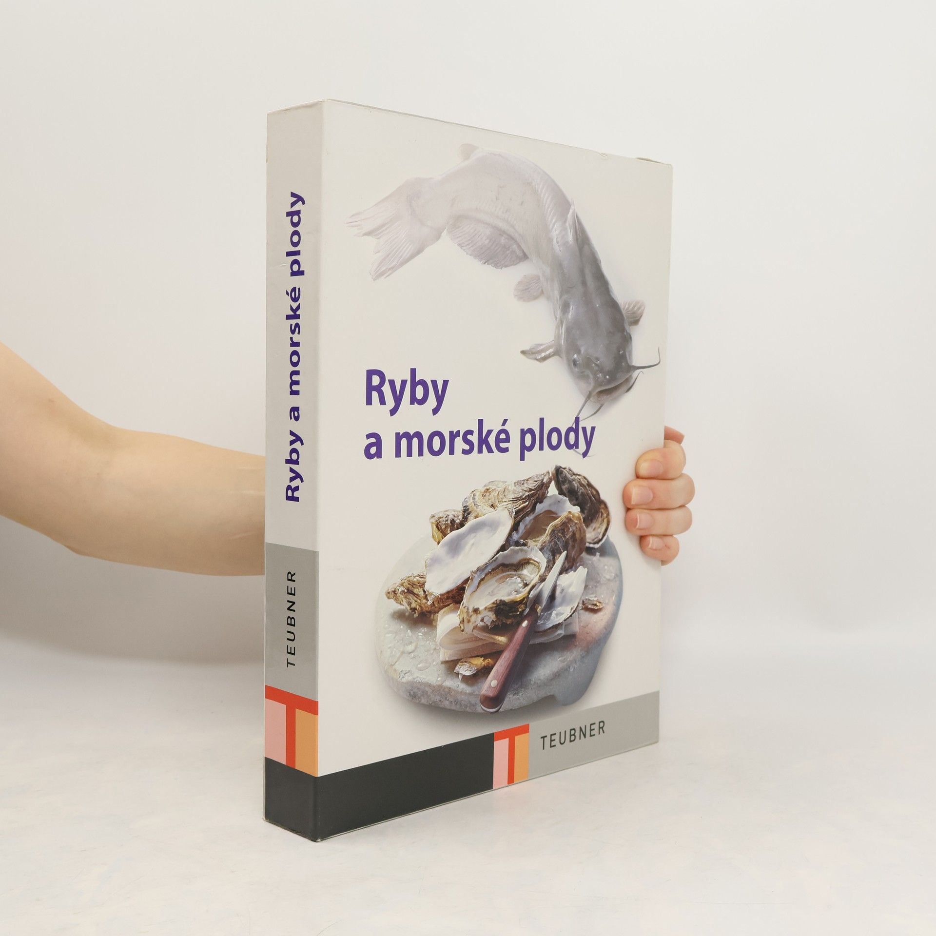 kolektiv Ryby a morské plody