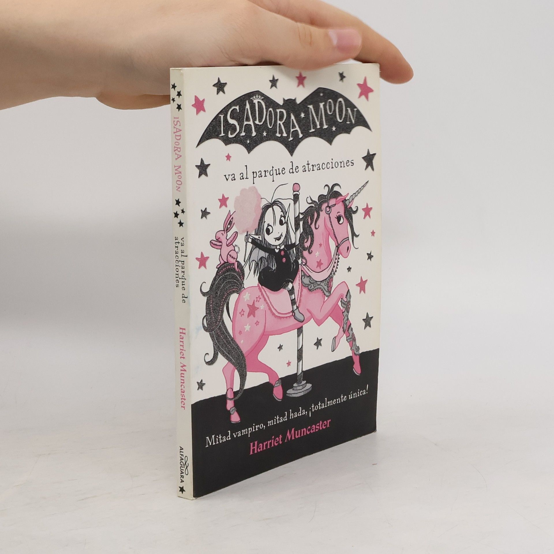 Harriet Muncaster Isadora Moon va al parque de atracciones