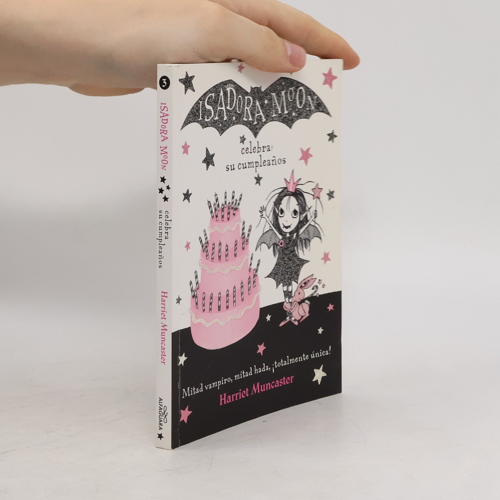 Harriet Muncaster Isadora Moon Celebra Su Cumpleaños / Isadora Moon Has a Birthday