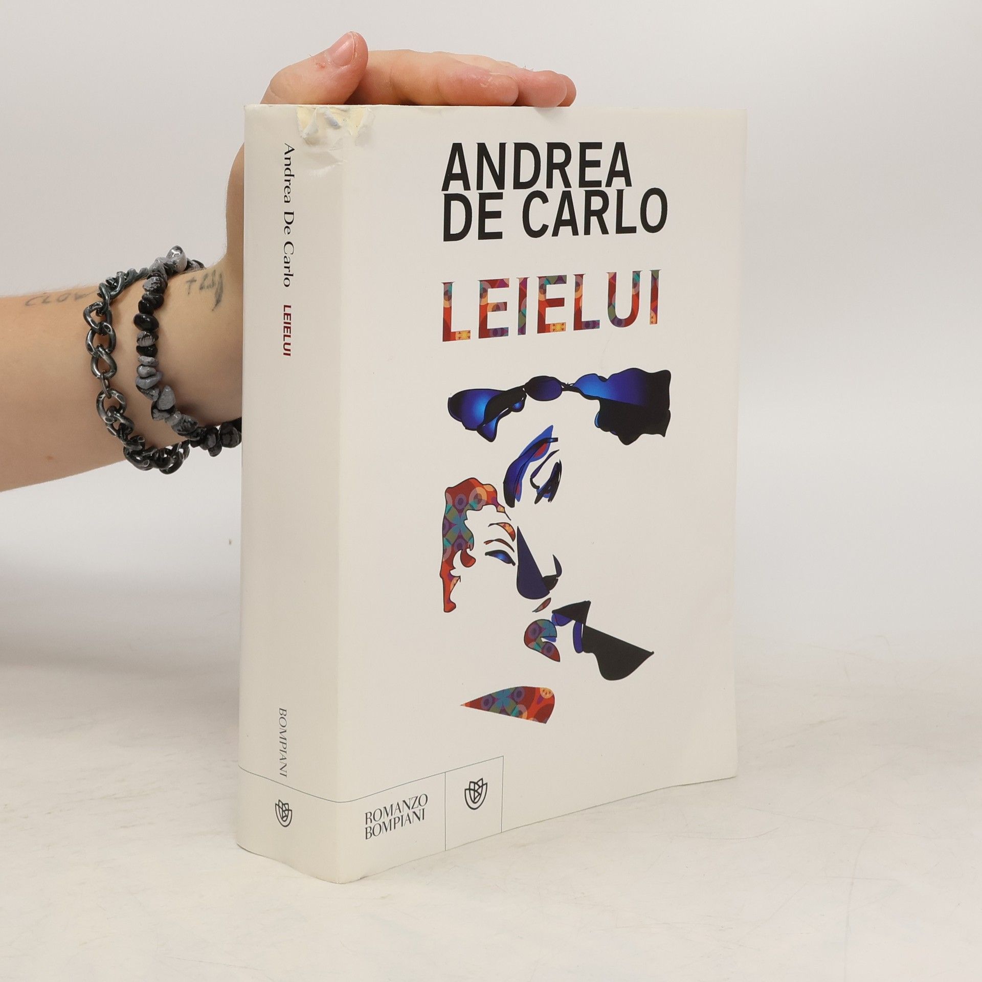 Andrea De Carlo Leielui
