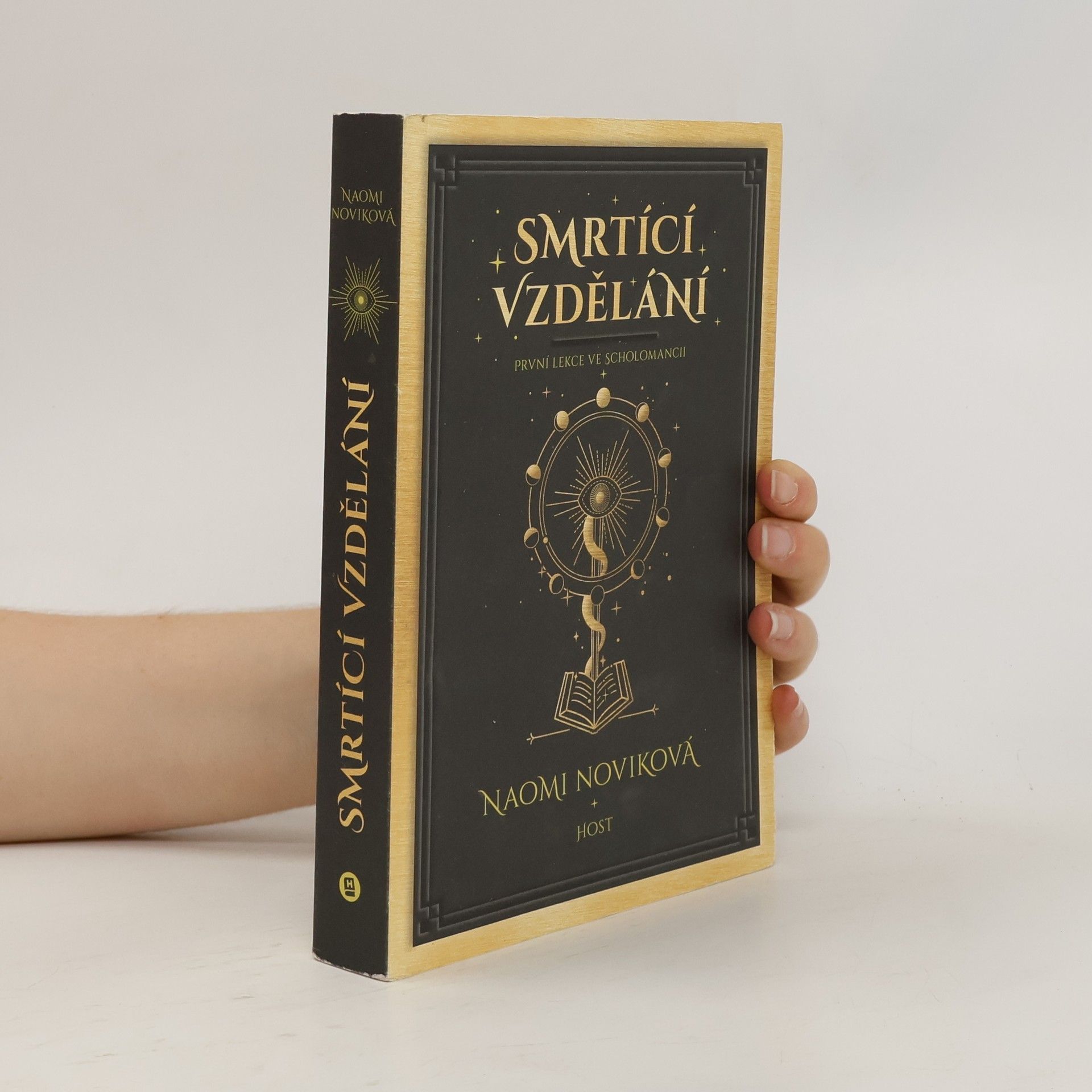Naomi Novik Smrtící vzdělání. První lekce ve Scholomancii