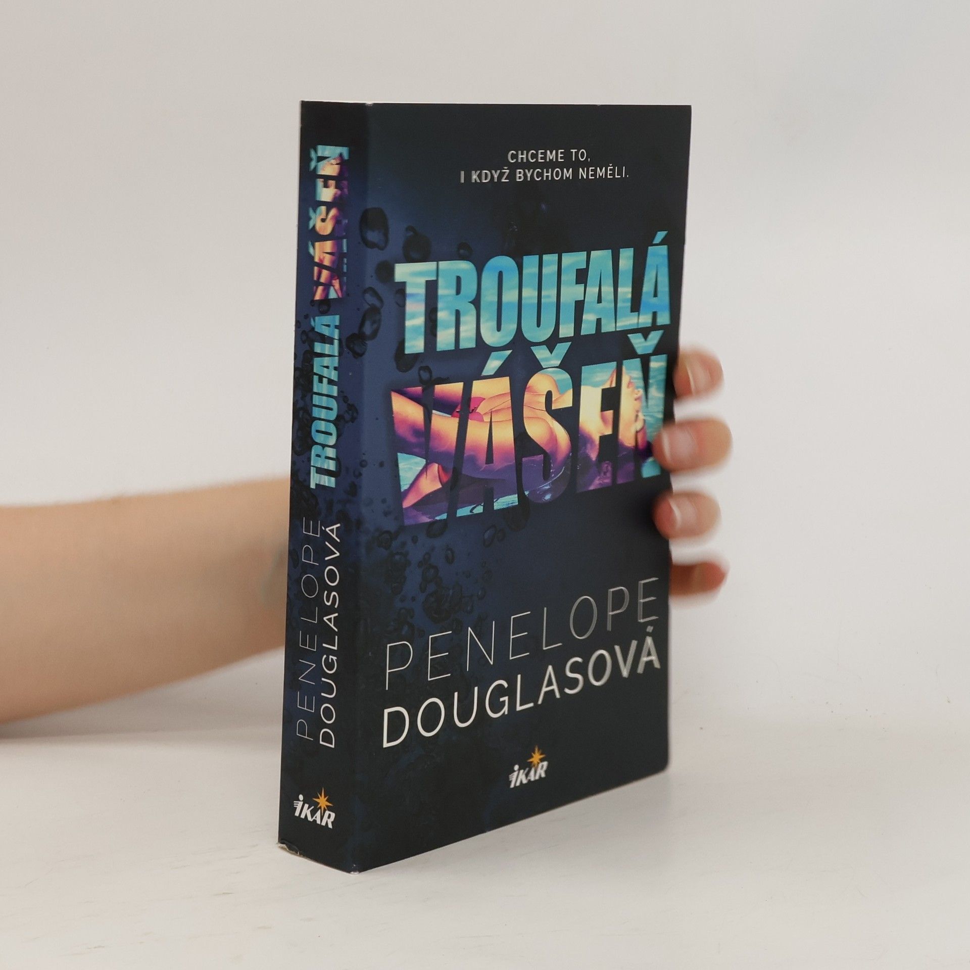 Penelope Douglas Troufalá vášeň