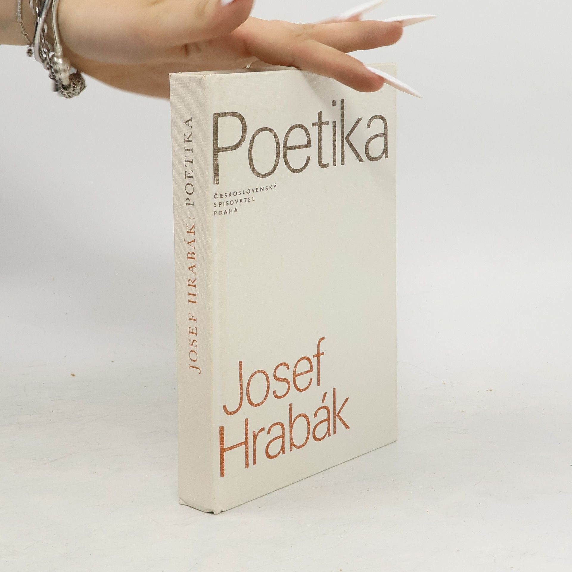 Marie Krčmová Poetika