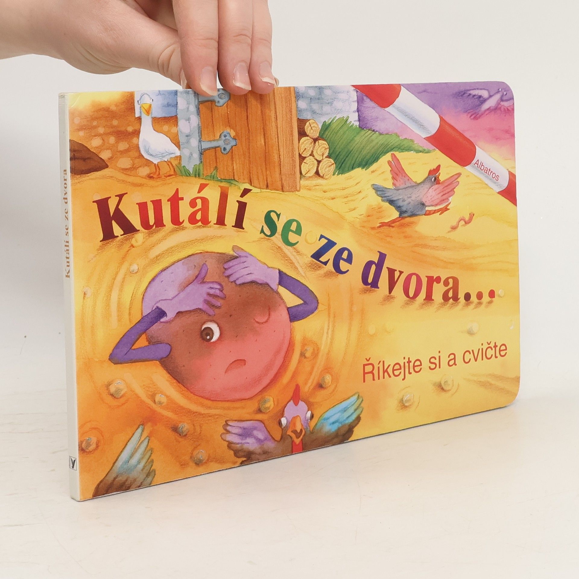 Darina Krygiel Kutálí se ze dvora