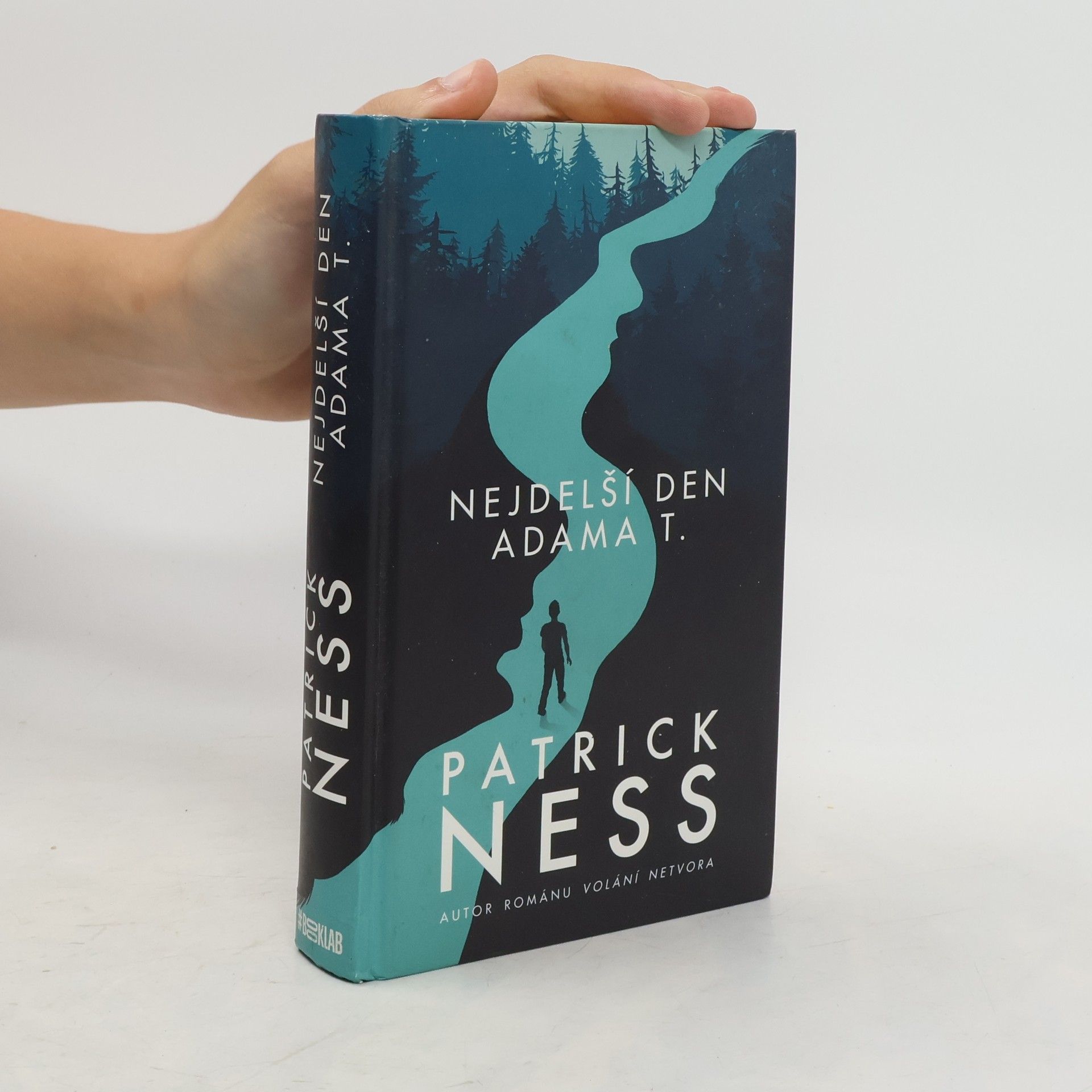 Patrick Ness Nejdelší den Adama T.