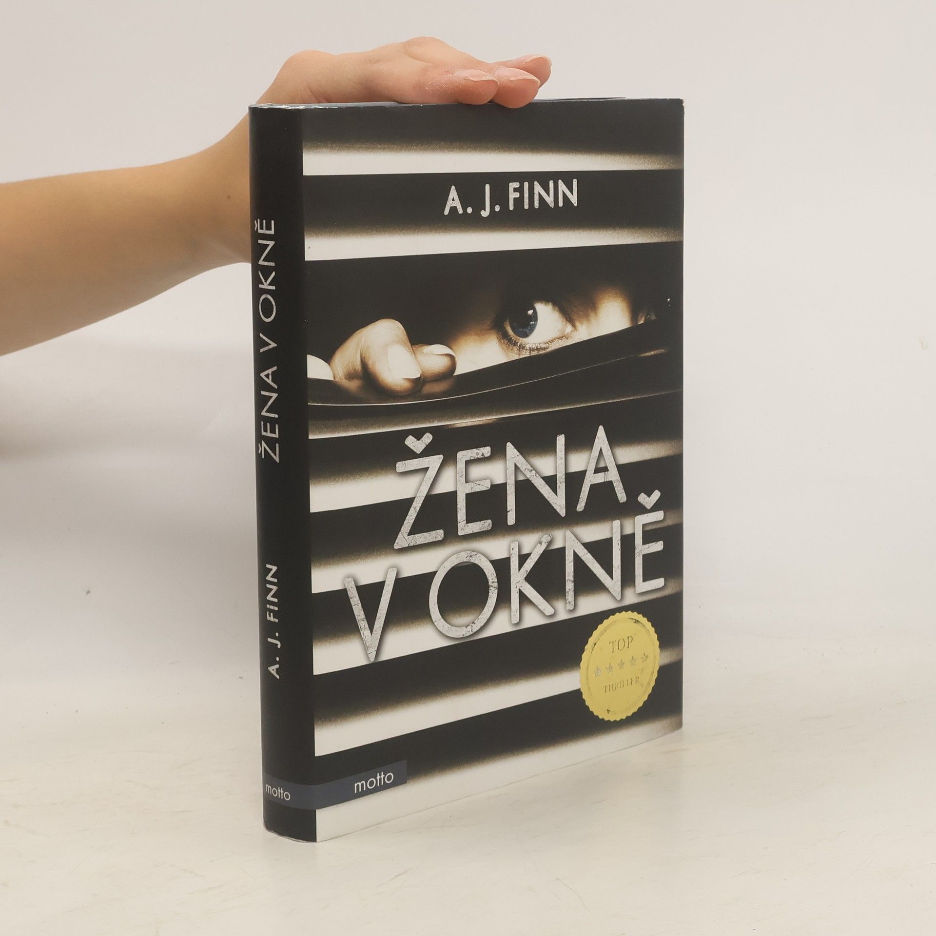 A. J. Finn Žena v okně