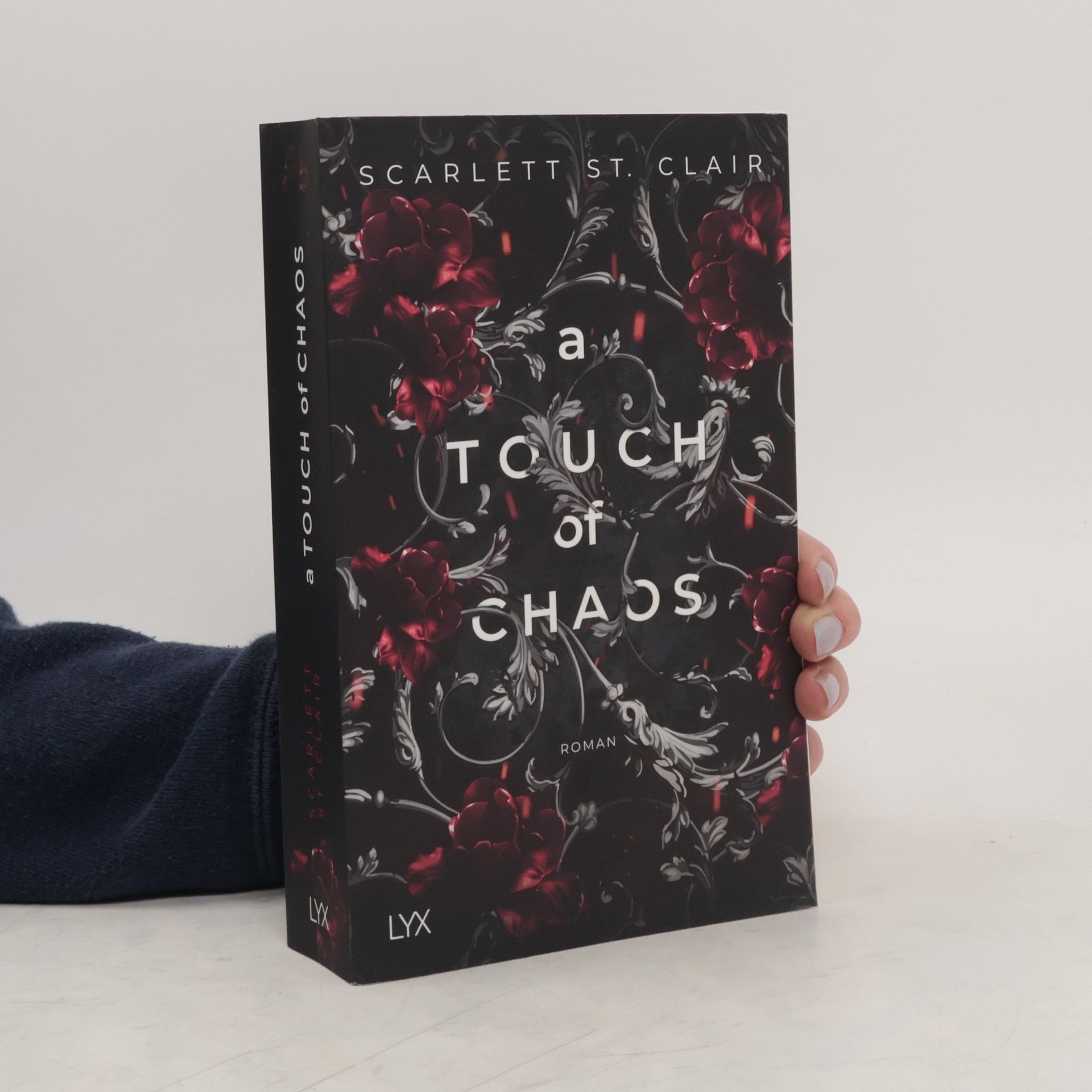 Scarlett St. Clair A Touch of Chaos / Hades & Persephone Bd.4