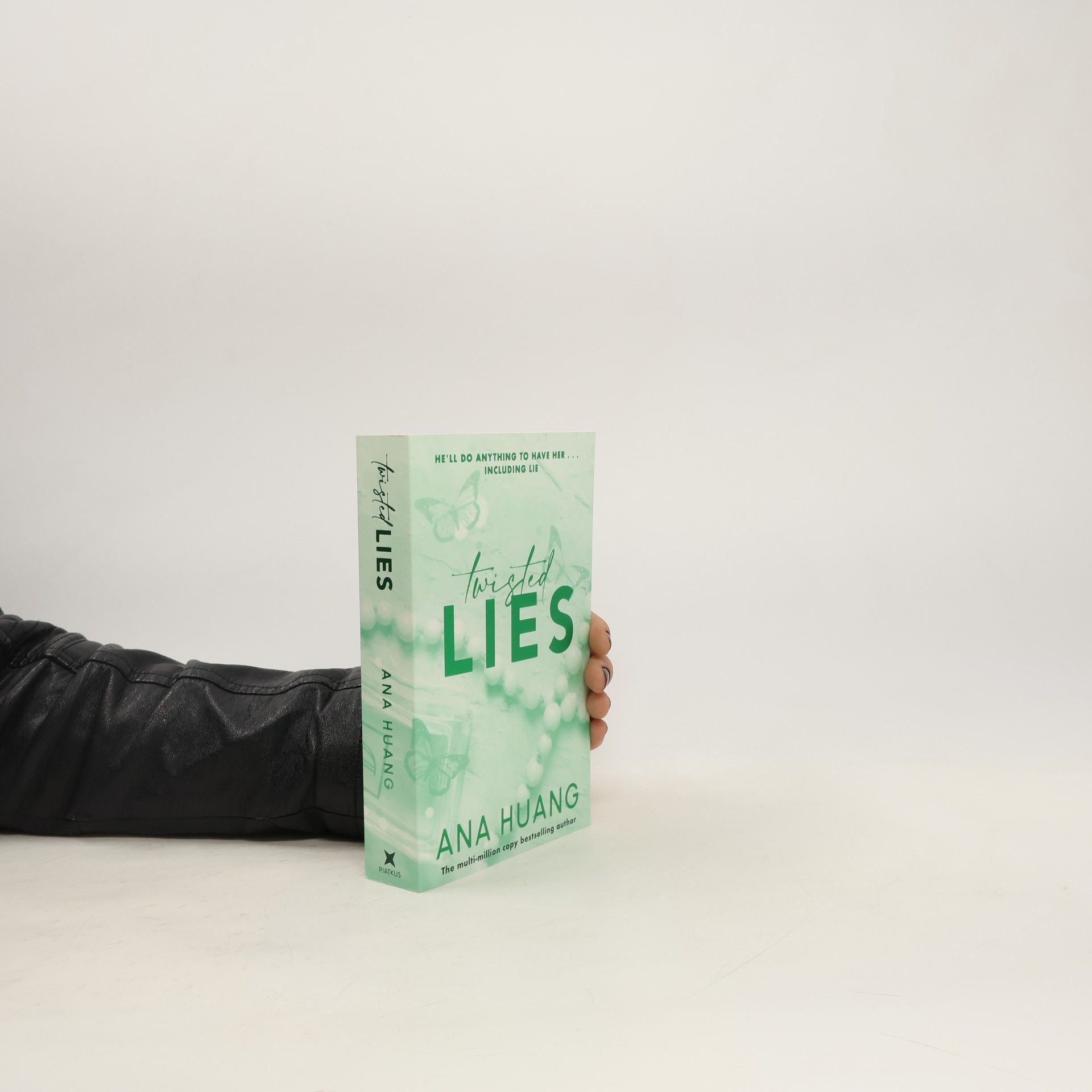 Ana Huang Twisted lies