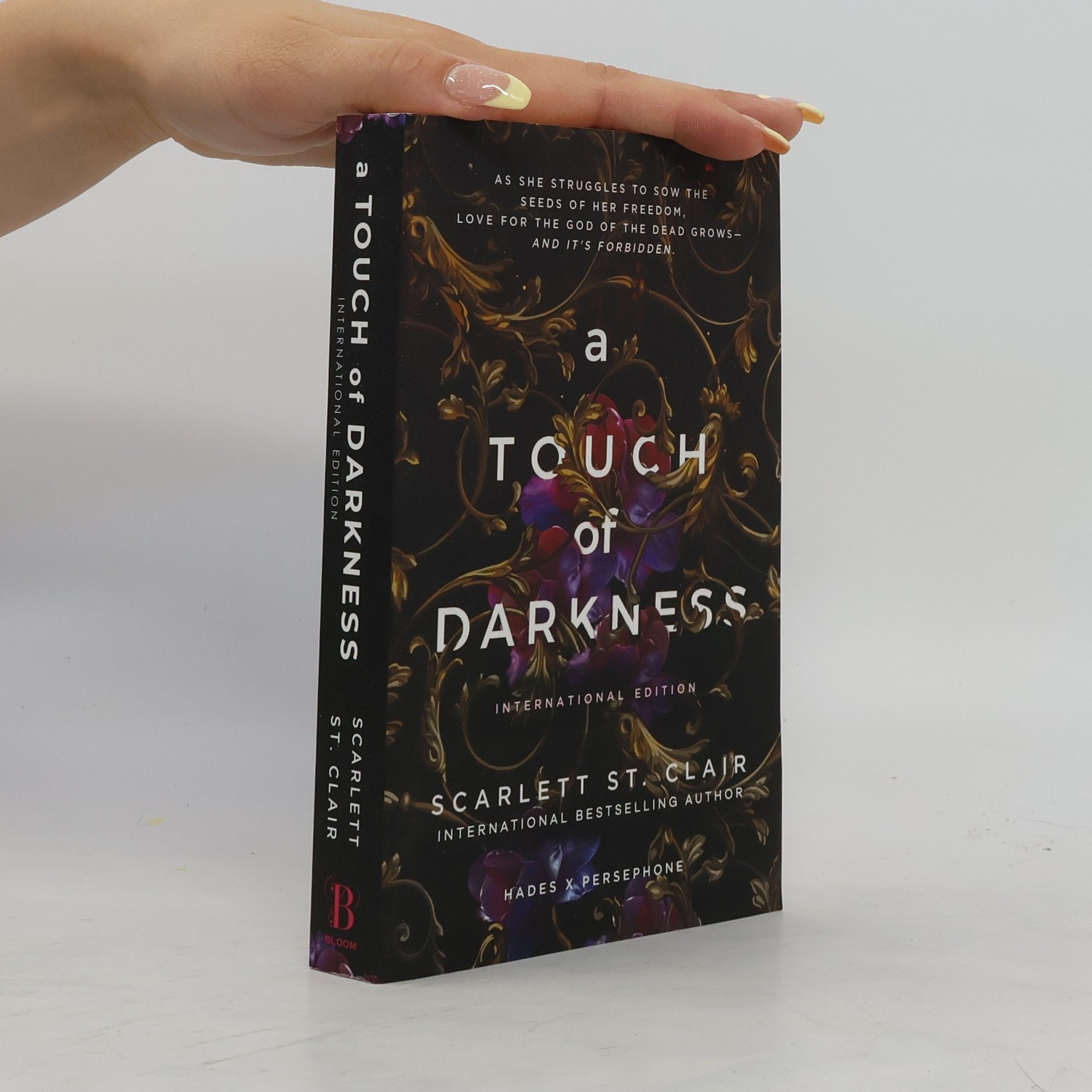 Scarlett St. Clair The Touch of Darkness