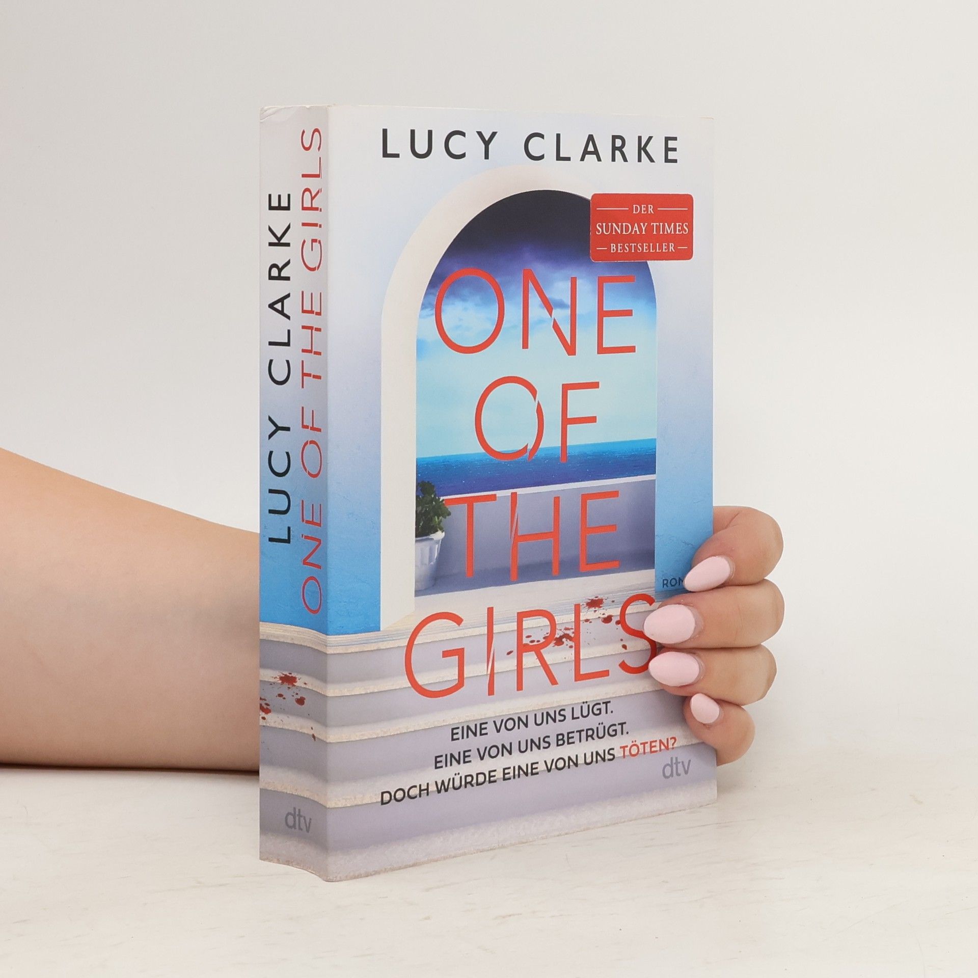 Lucy Clarke One of the Girls