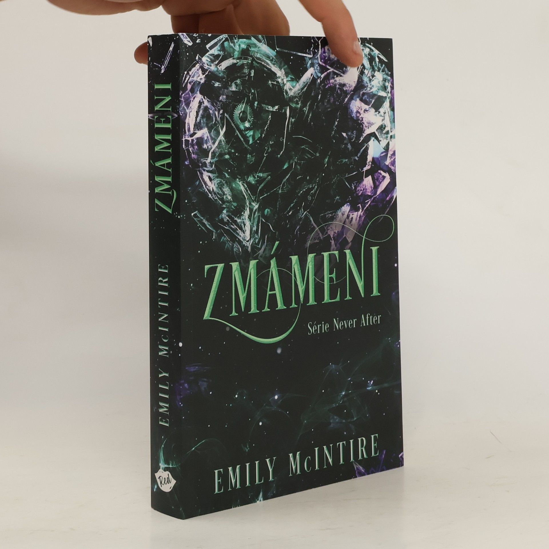 Emily McIntire Zmámeni