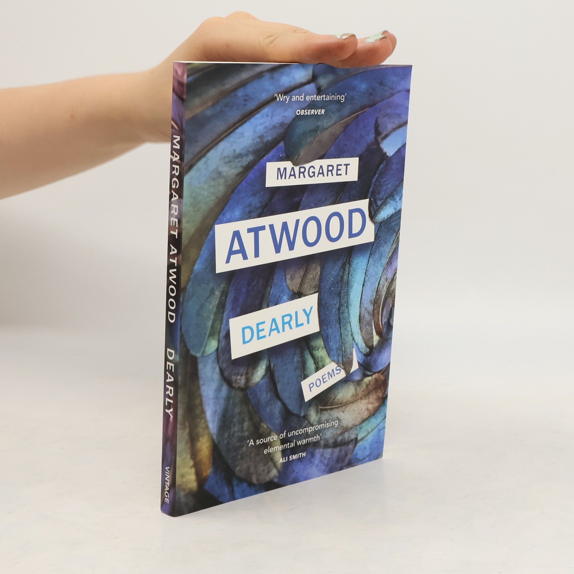 Margaret Atwood Dearly : poems