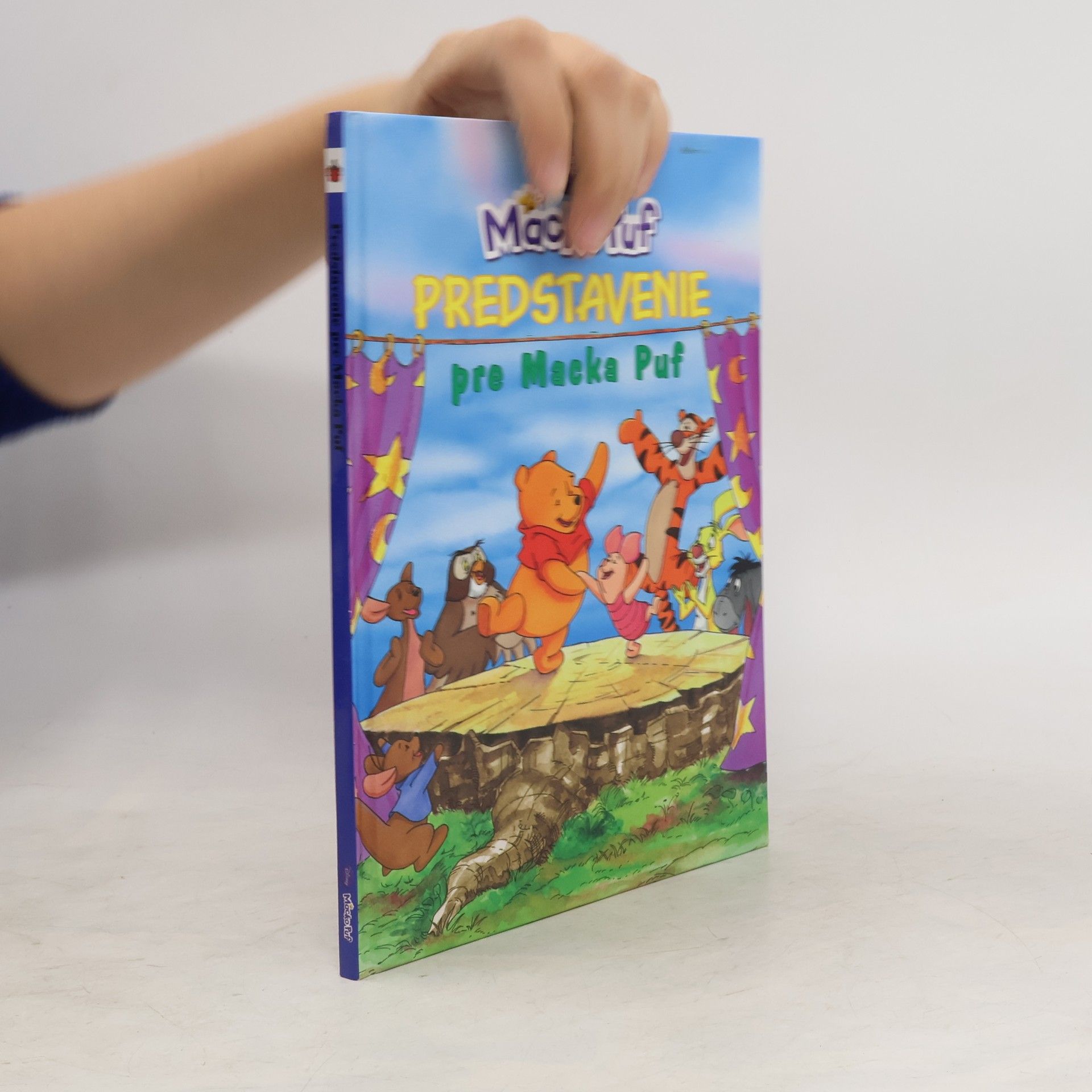 Walt Disney Predstavenie pre Macka Puf