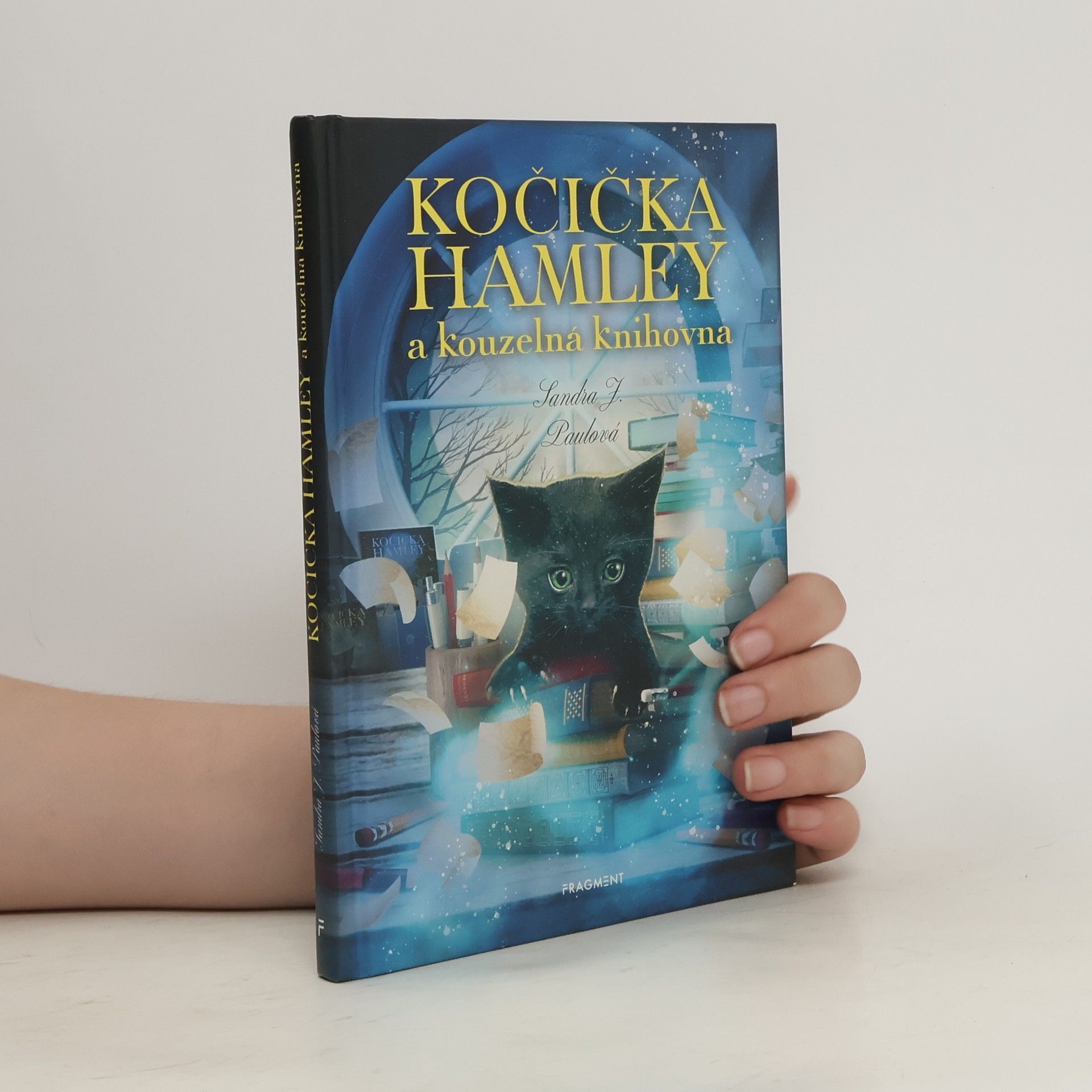 Sandra J. Paul Kočička Hamley a kouzelná knihovna