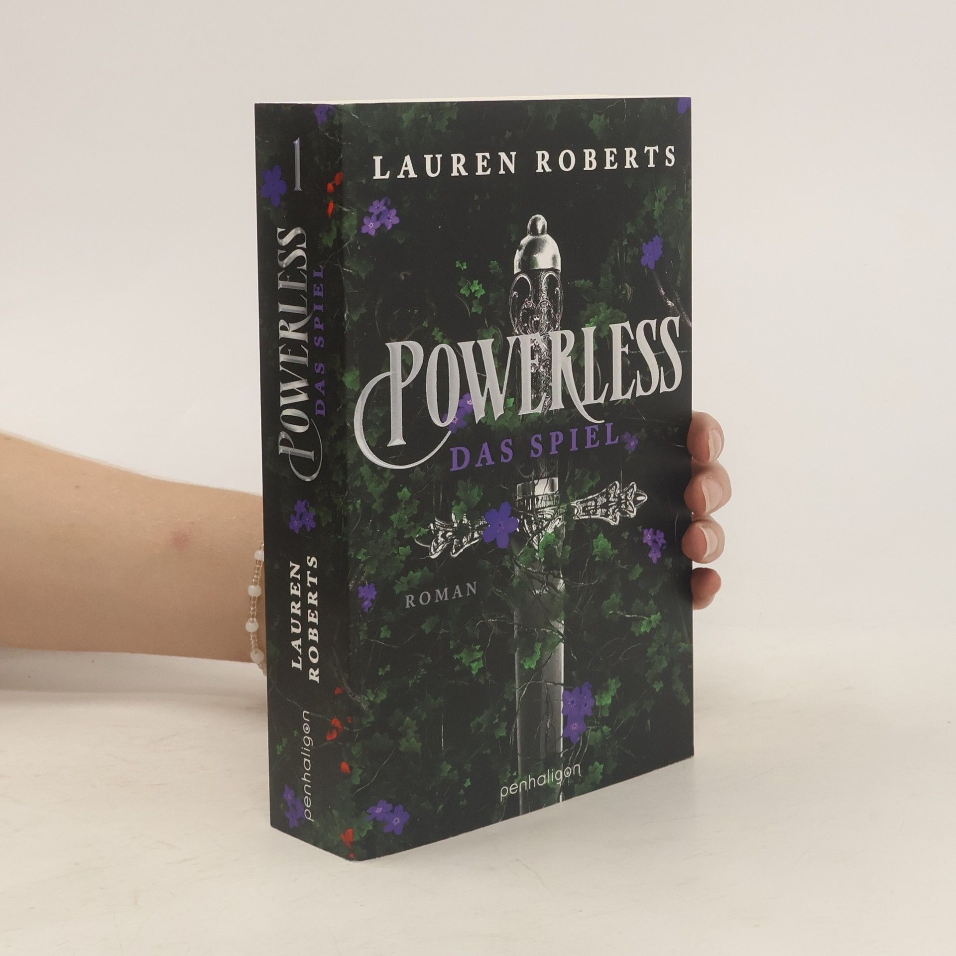 Lauren Roberts Powerless: Das Spiel