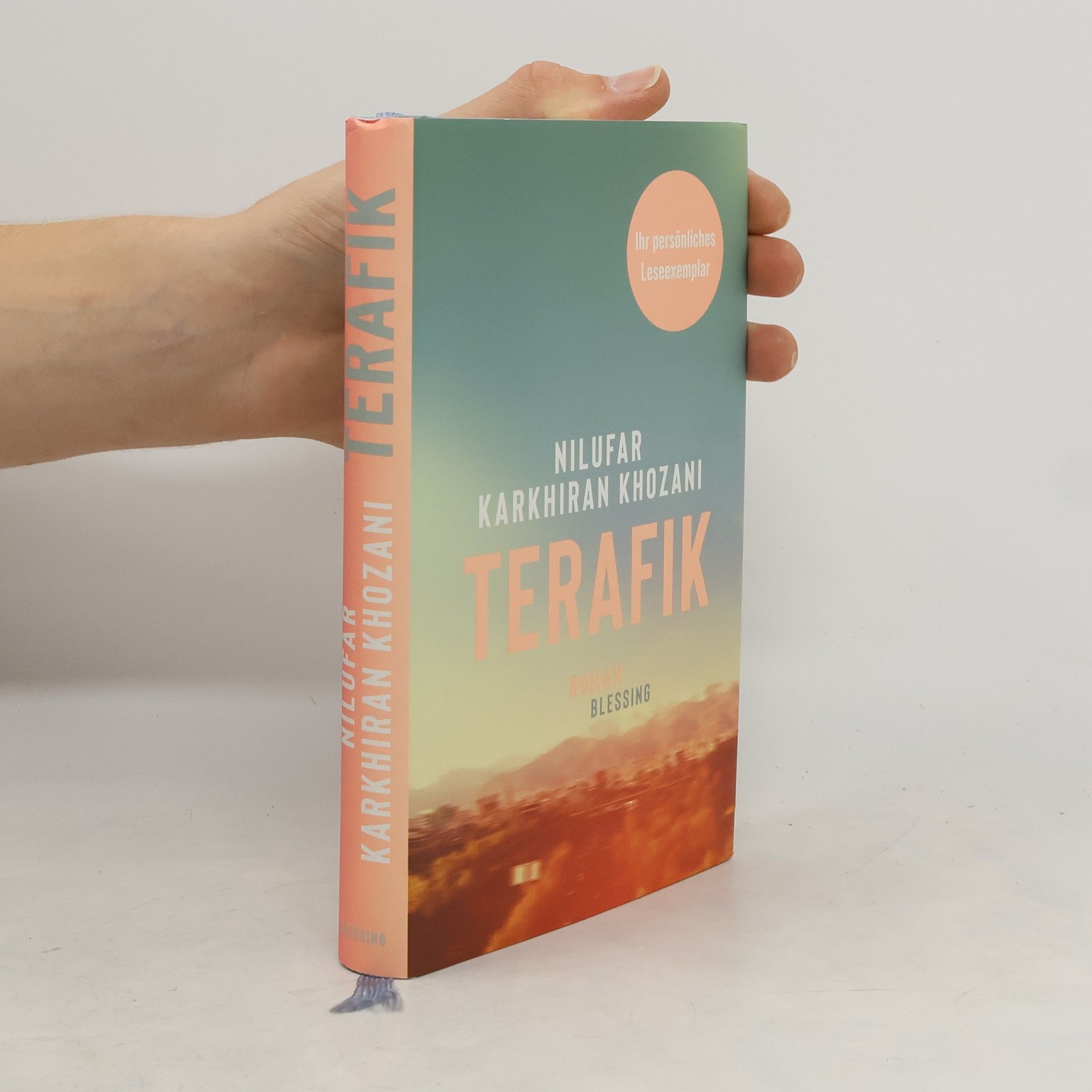 Nilufar Karkhiran Khozani Terafik