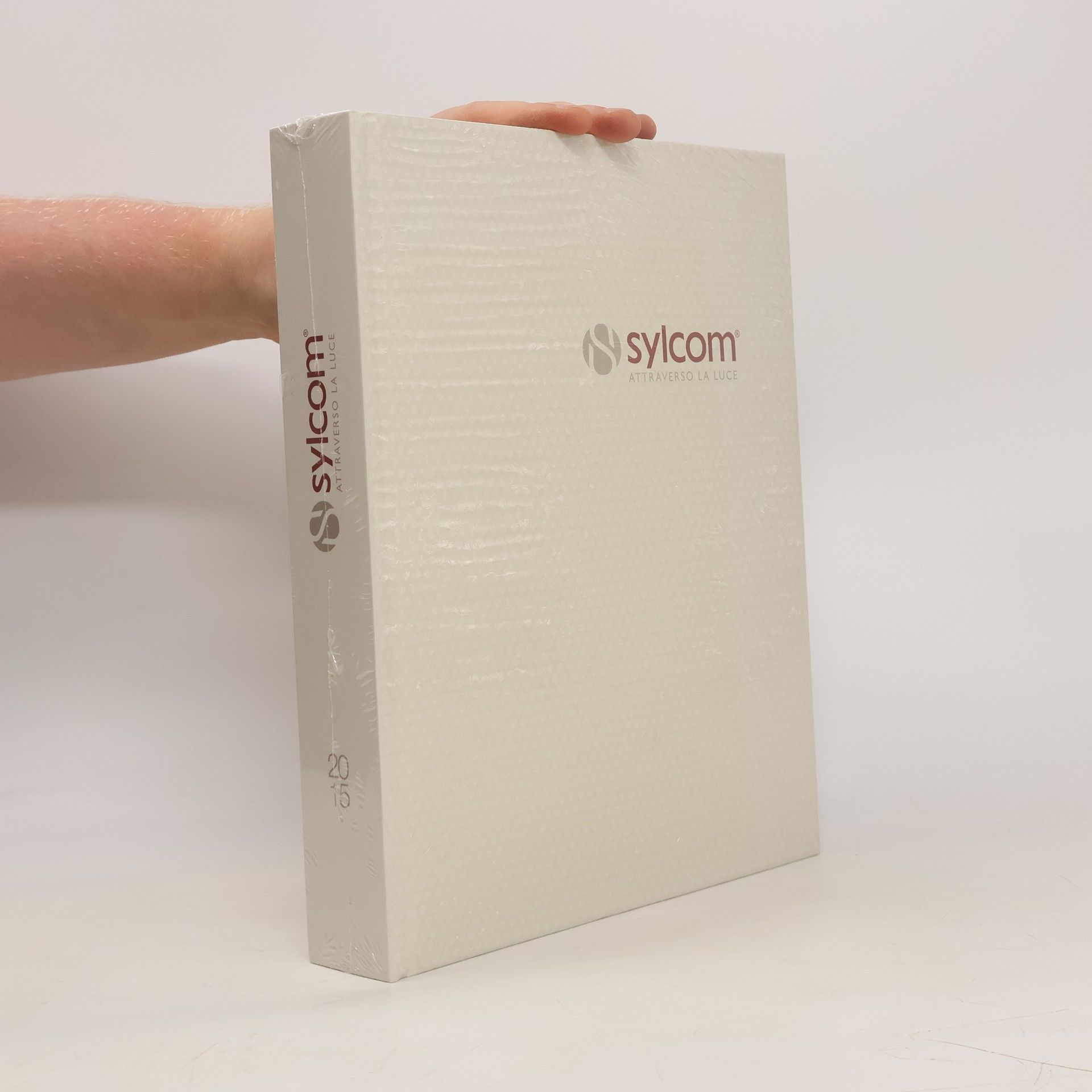 AA.VV. Sylcom. Attraverso la luce