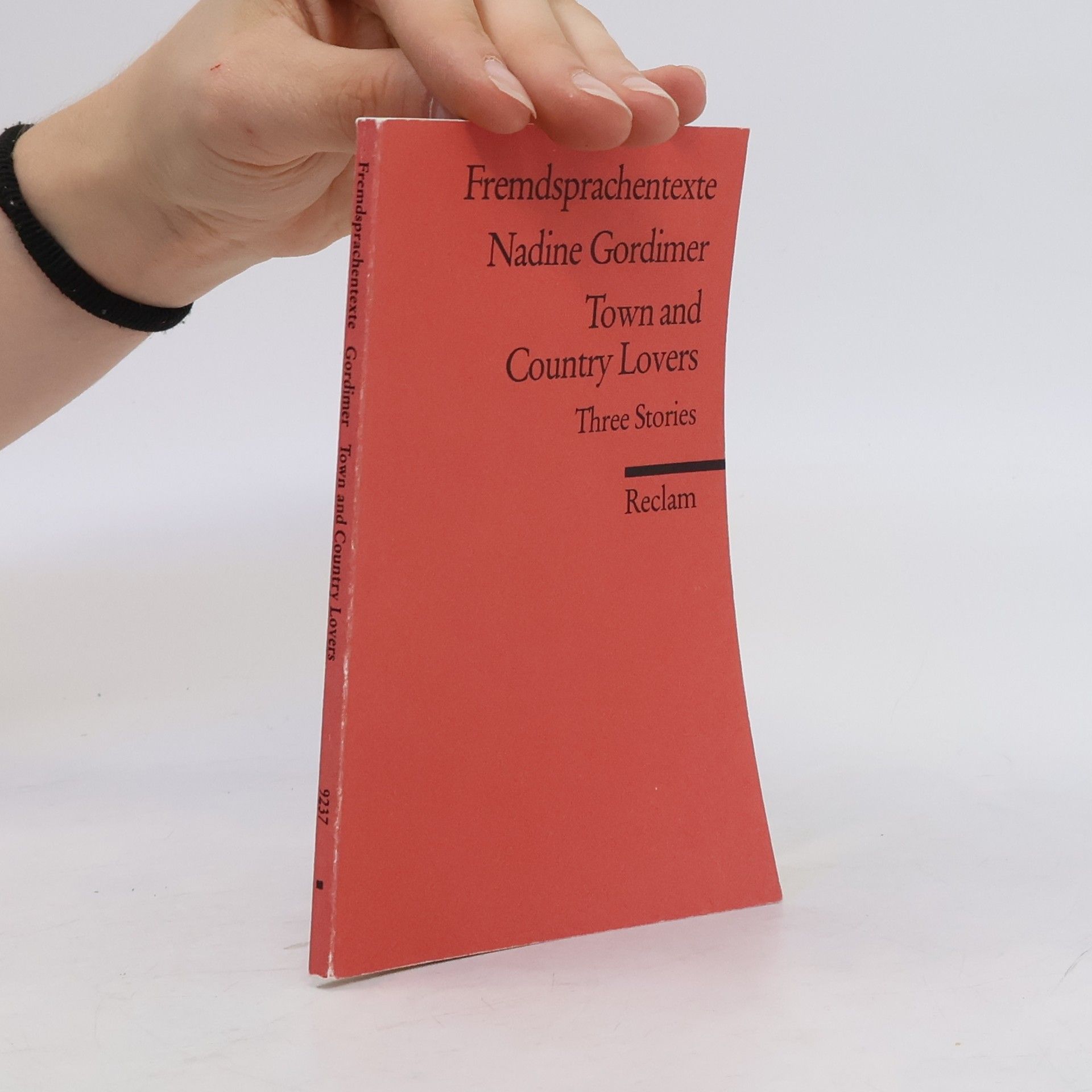 Nadine Gordimer Town and Country Lovers. Three Stories. Text in Englisch