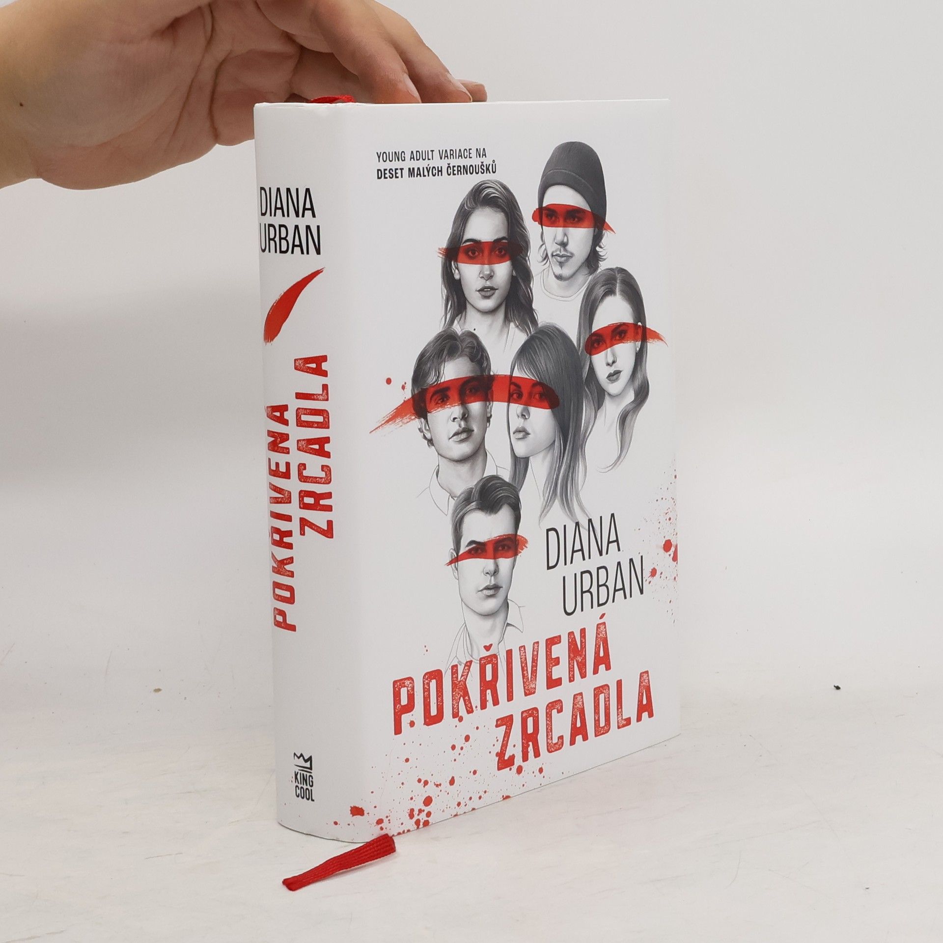 Diana Urban Pokřivená zrcadla