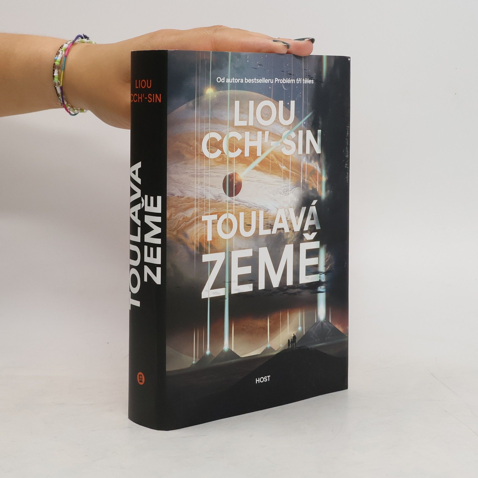 Cixin Liu Toulavá Země