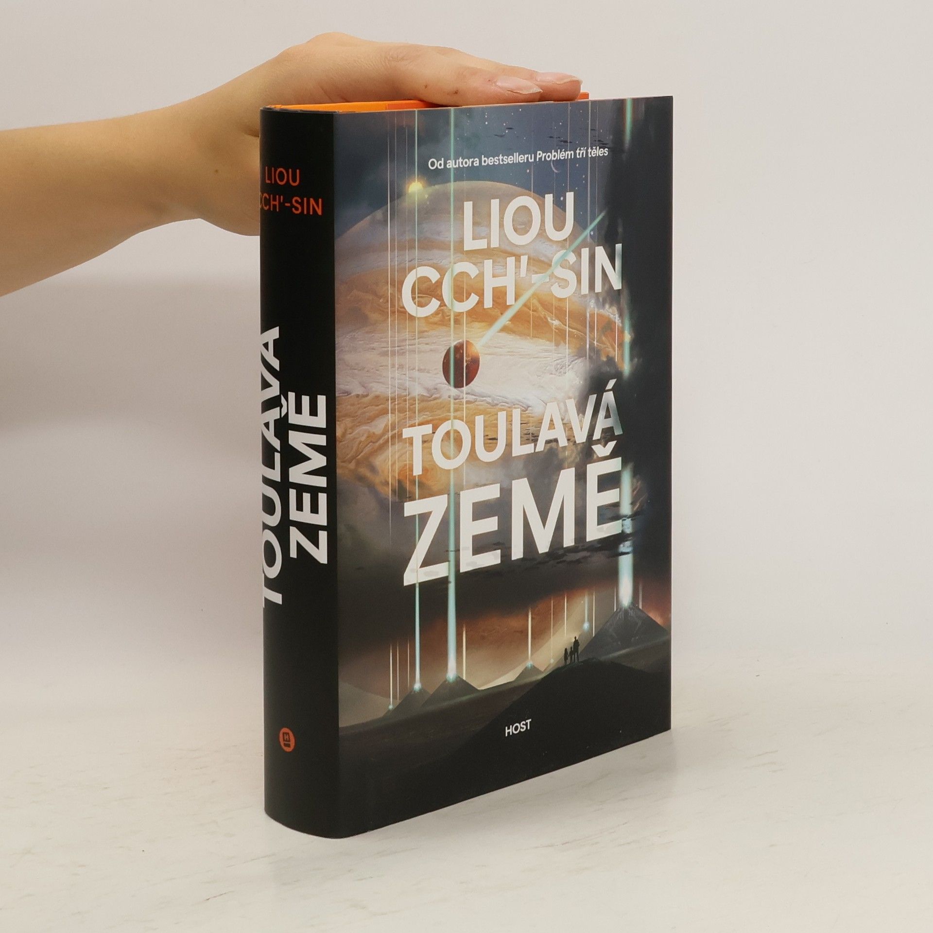 Cixin Liu Toulavá Země